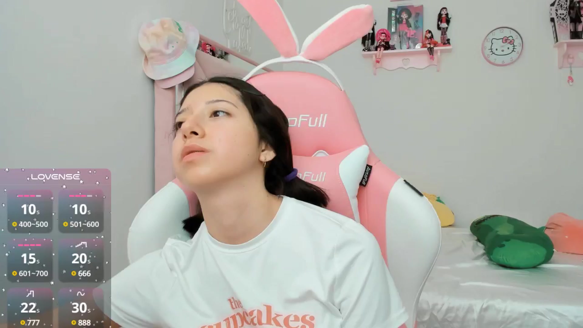Gallery image thumbnail from Cherrycute666's myfreecams stream on, 10/13/2024, 20:58 image 19 of 20