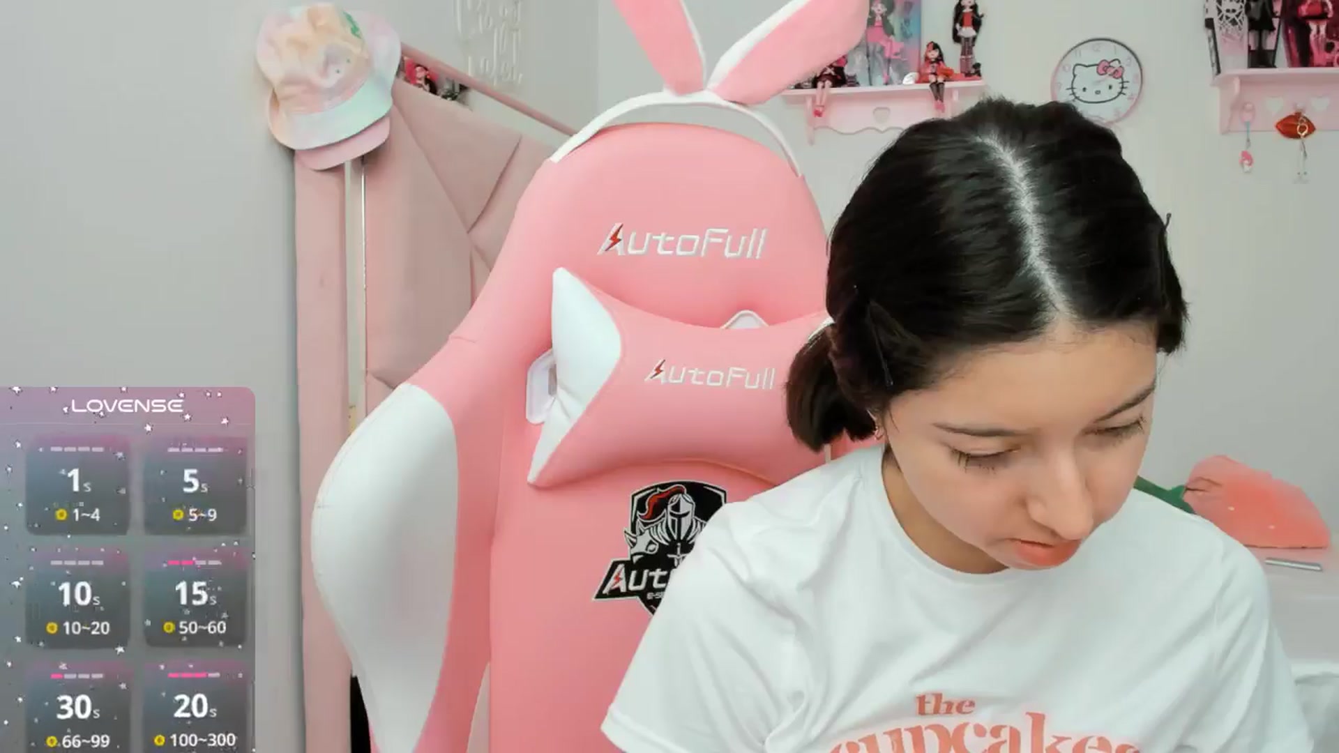 Gallery image thumbnail from Cherrycute666's myfreecams stream on, 10/13/2024, 20:58 image 5 of 20
