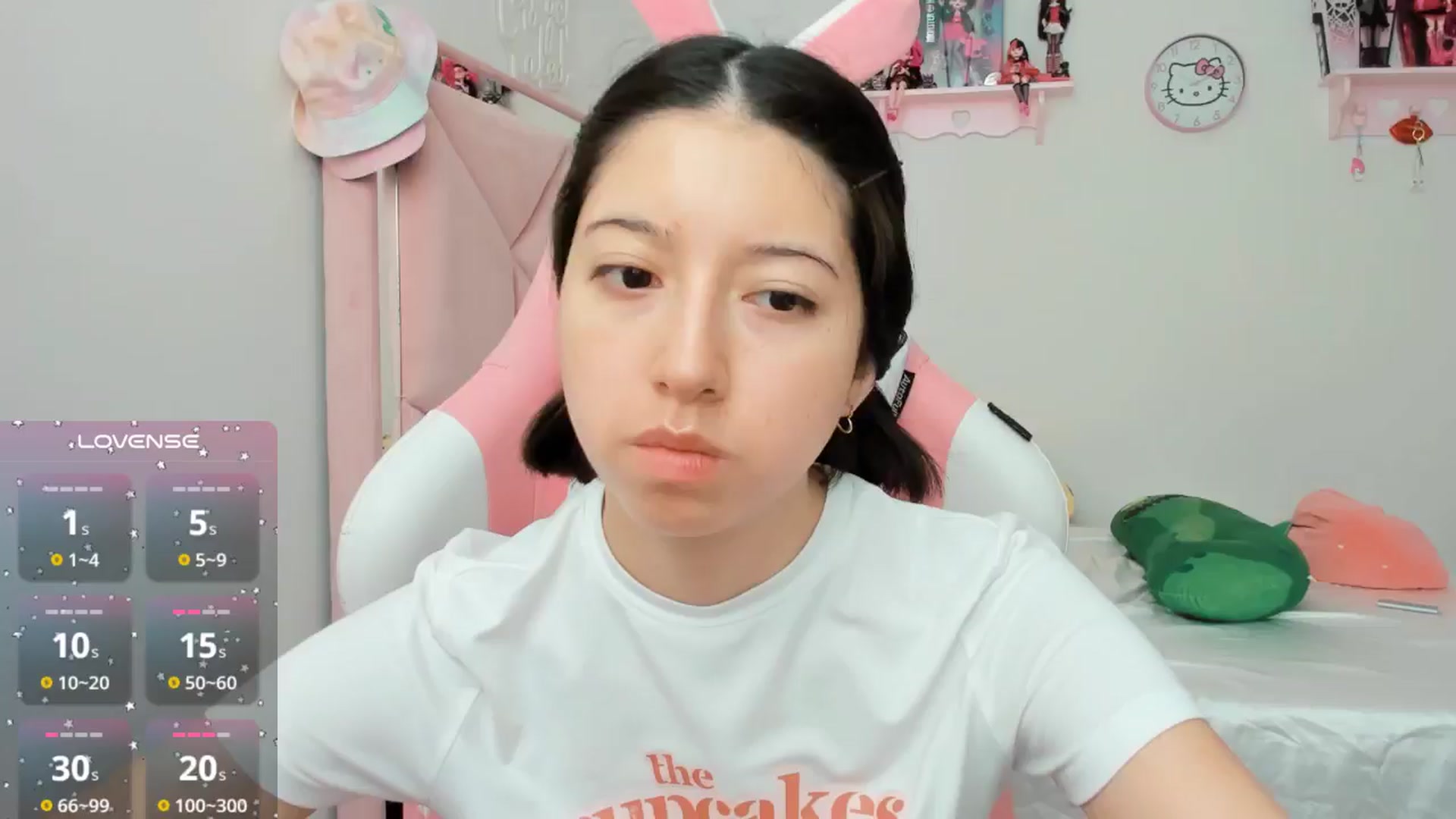 Gallery image thumbnail from Cherrycute666's myfreecams stream on, 10/13/2024, 20:58 image 1 of 20
