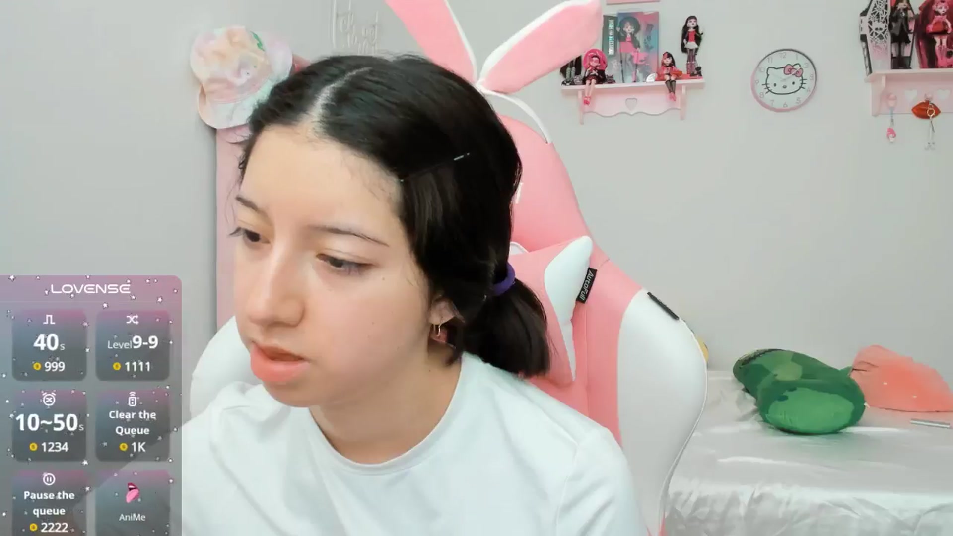 Gallery image thumbnail from Cherrycute666's myfreecams stream on, 10/13/2024, 20:58 image 15 of 20