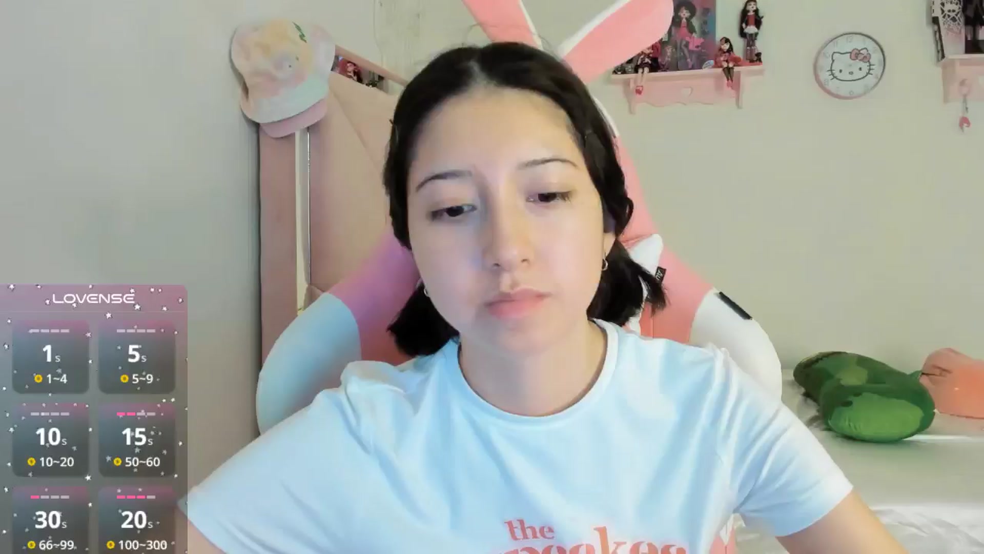 Gallery image thumbnail from Cherrycute666's myfreecams stream on, 10/14/2024, 01:19 image 1 of 20