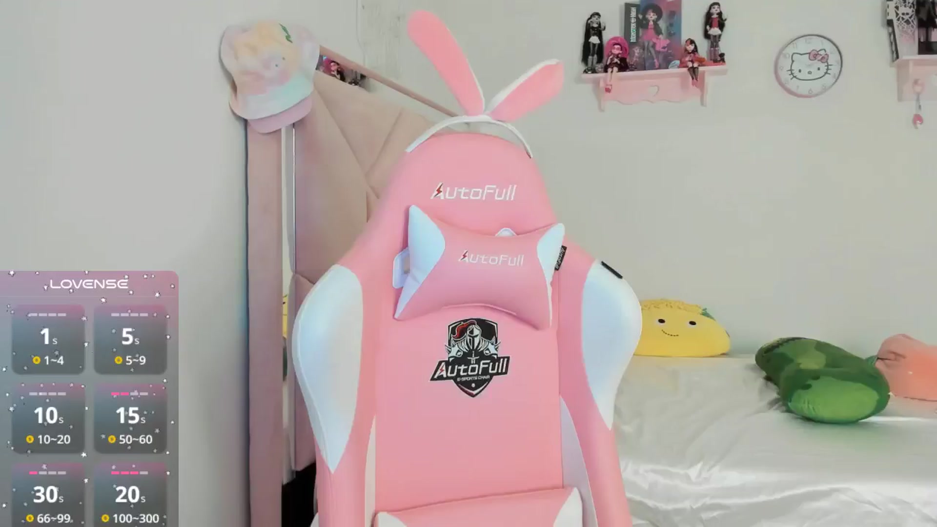 Gallery image thumbnail from Cherrycute666's myfreecams stream on, 10/14/2024, 01:19 image 6 of 20