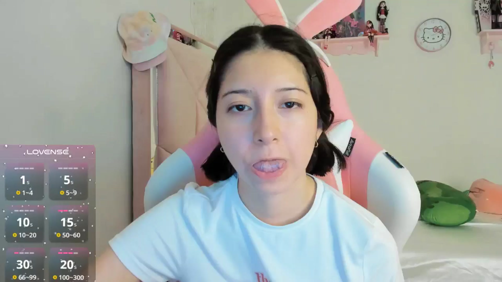 Gallery image thumbnail from Cherrycute666's myfreecams stream on, 10/14/2024, 01:19 image 4 of 20