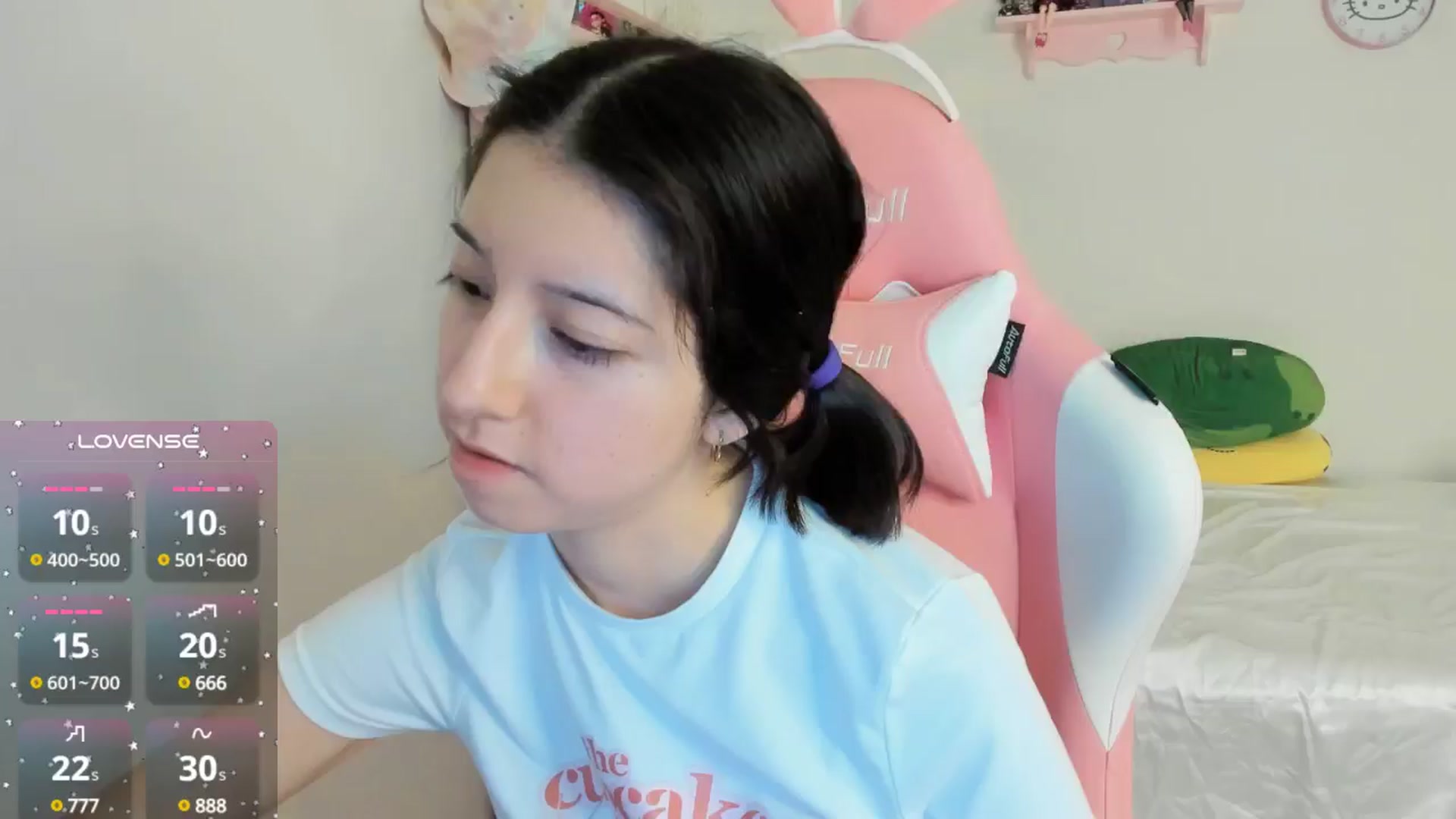Gallery image thumbnail from Cherrycute666's myfreecams stream on, 10/14/2024, 08:04 image 16 of 20