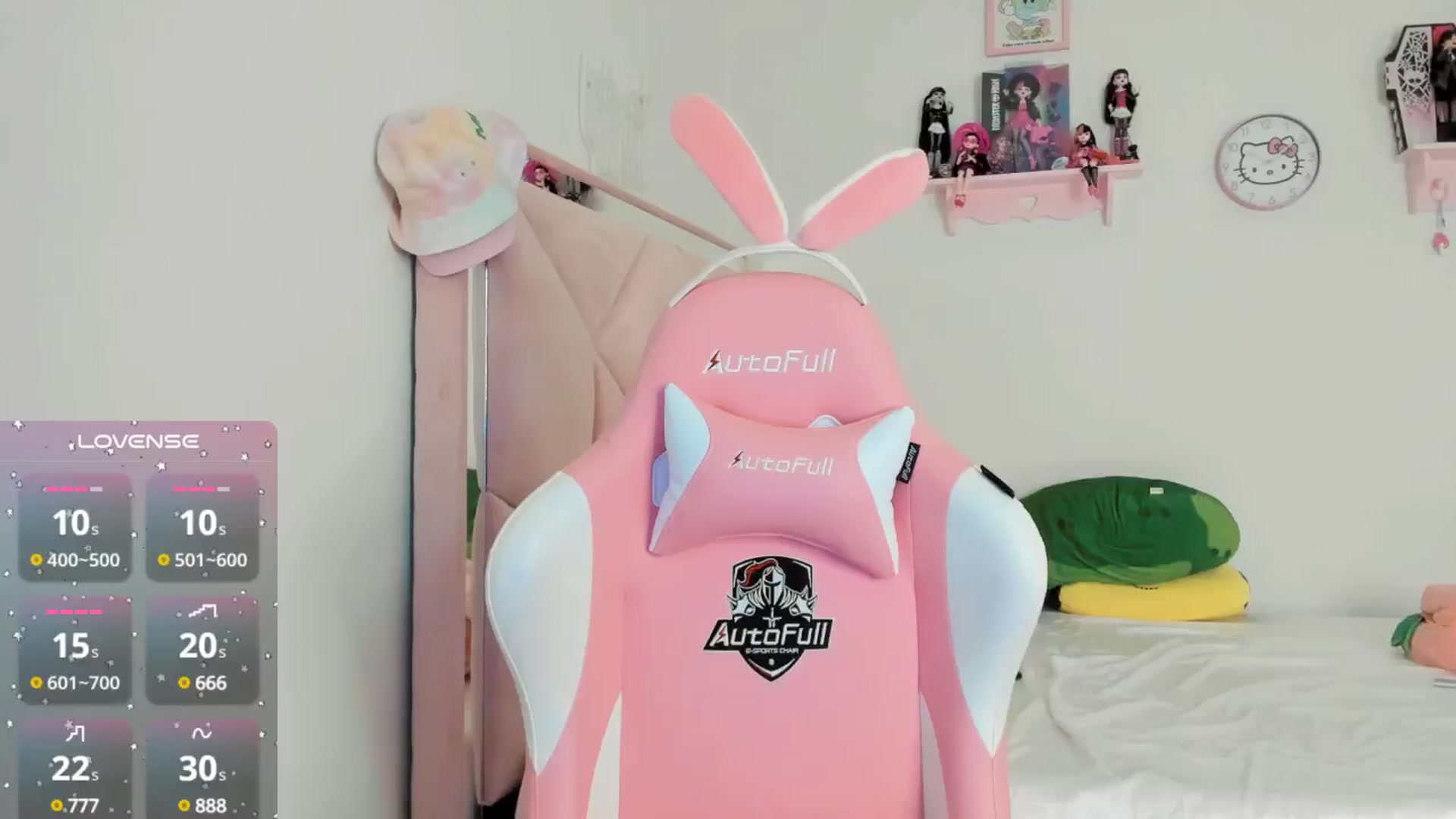 Gallery image thumbnail from Cherrycute666's myfreecams stream on, 10/14/2024, 08:04 image 15 of 20