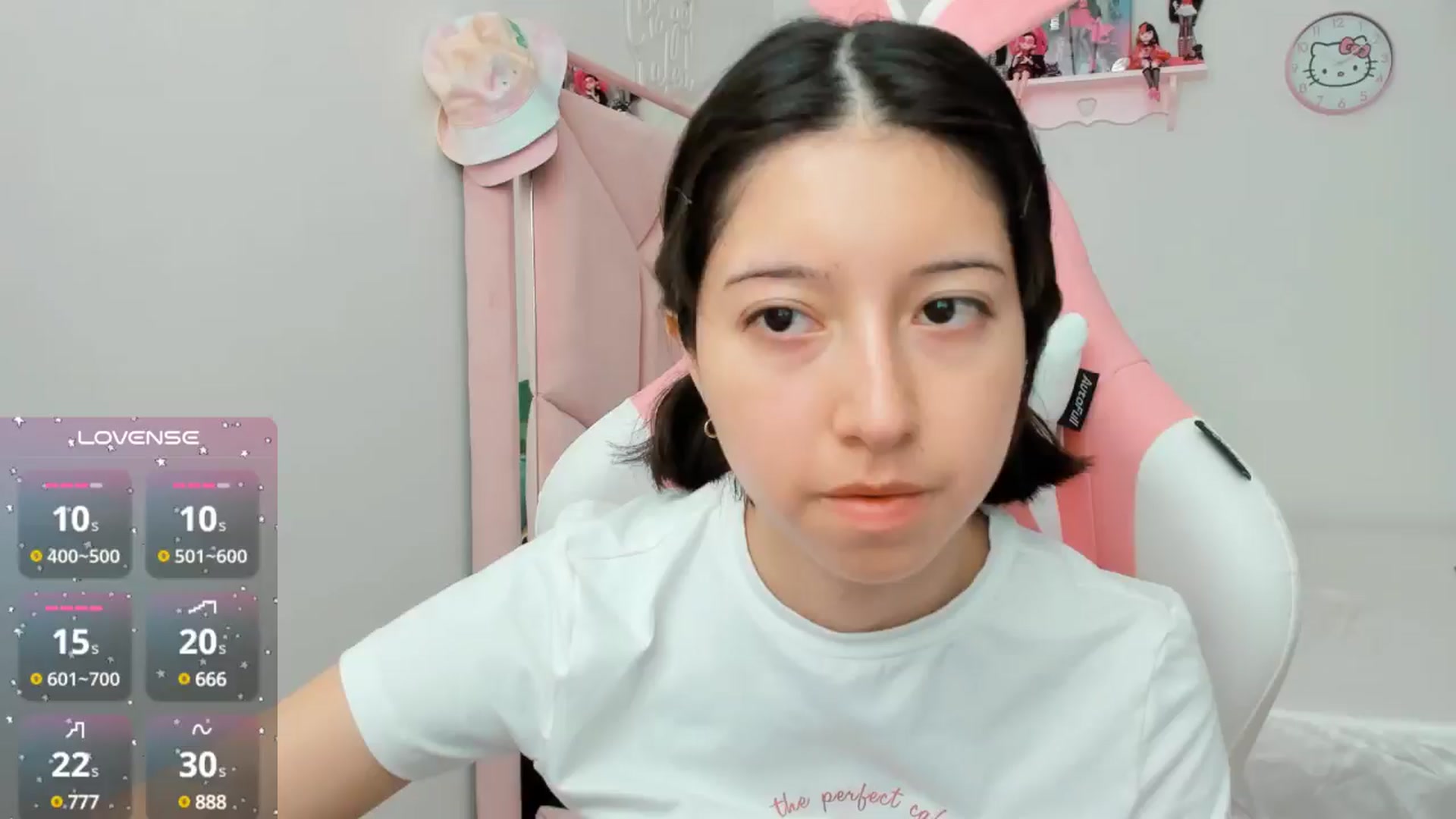 Gallery image thumbnail from Cherrycute666's myfreecams stream on, 10/15/2024, 19:34 image 6 of 20