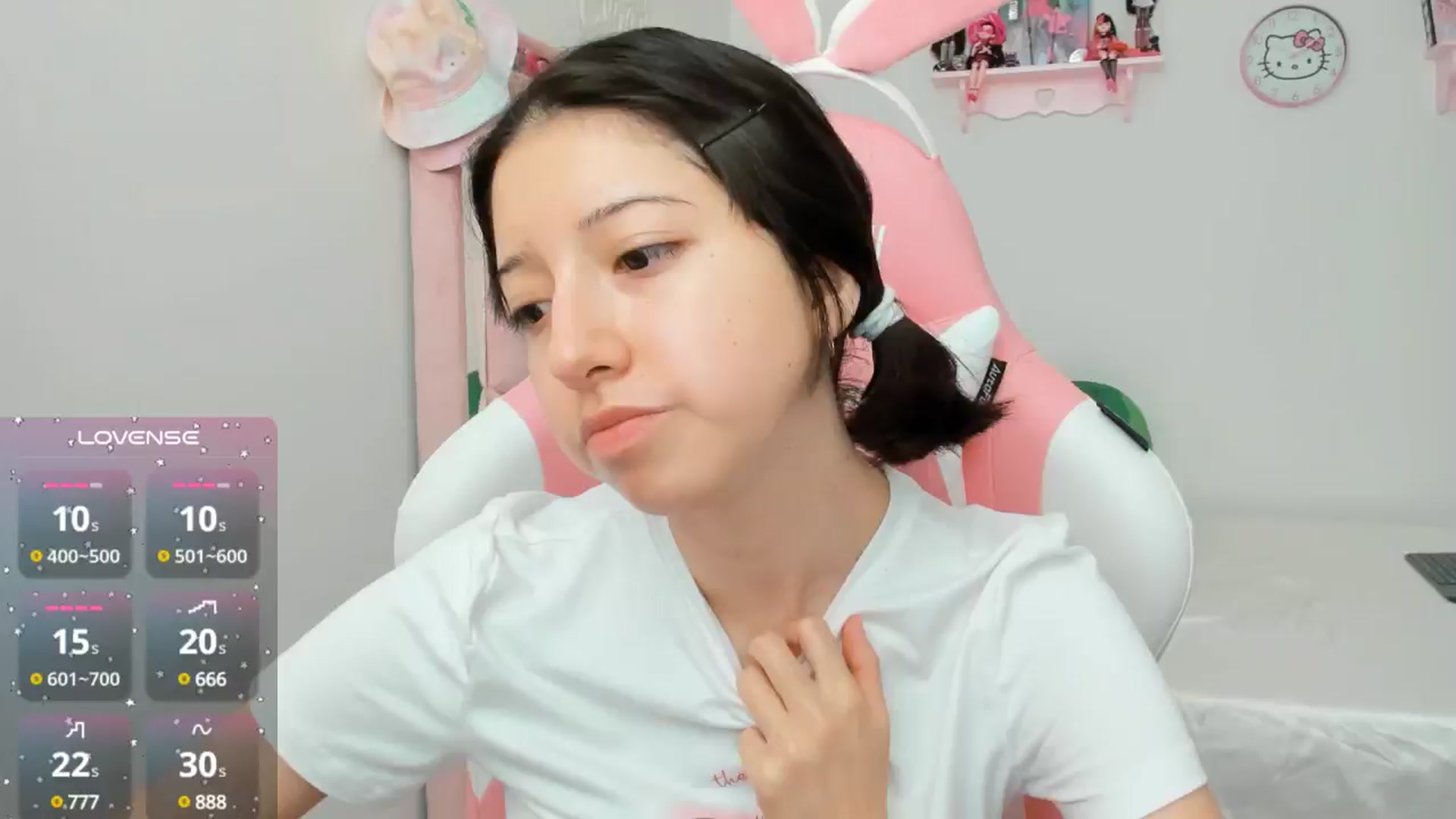 Gallery image thumbnail from Cherrycute666's myfreecams stream on, 10/15/2024, 19:34 image 2 of 20