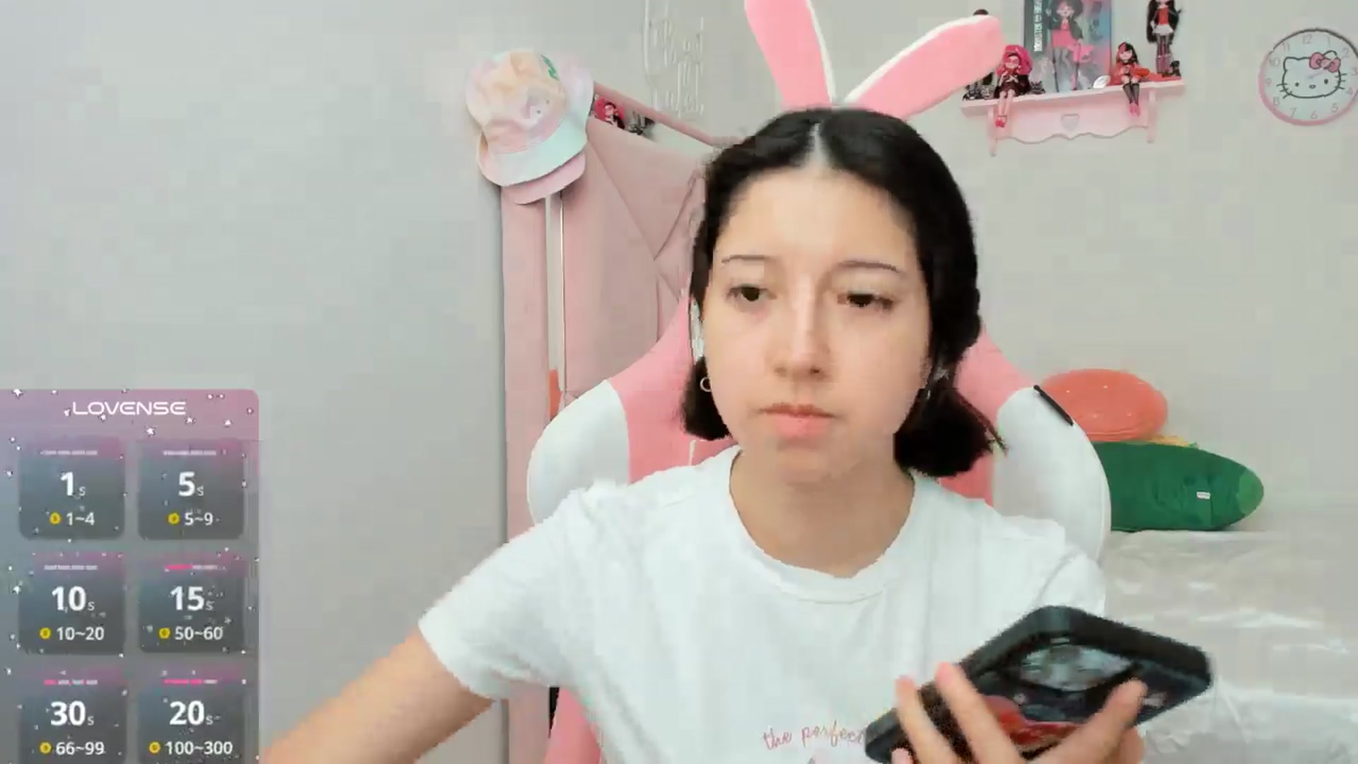 Gallery image thumbnail from Cherrycute666's myfreecams stream on, 10/15/2024, 21:45 image 2 of 20