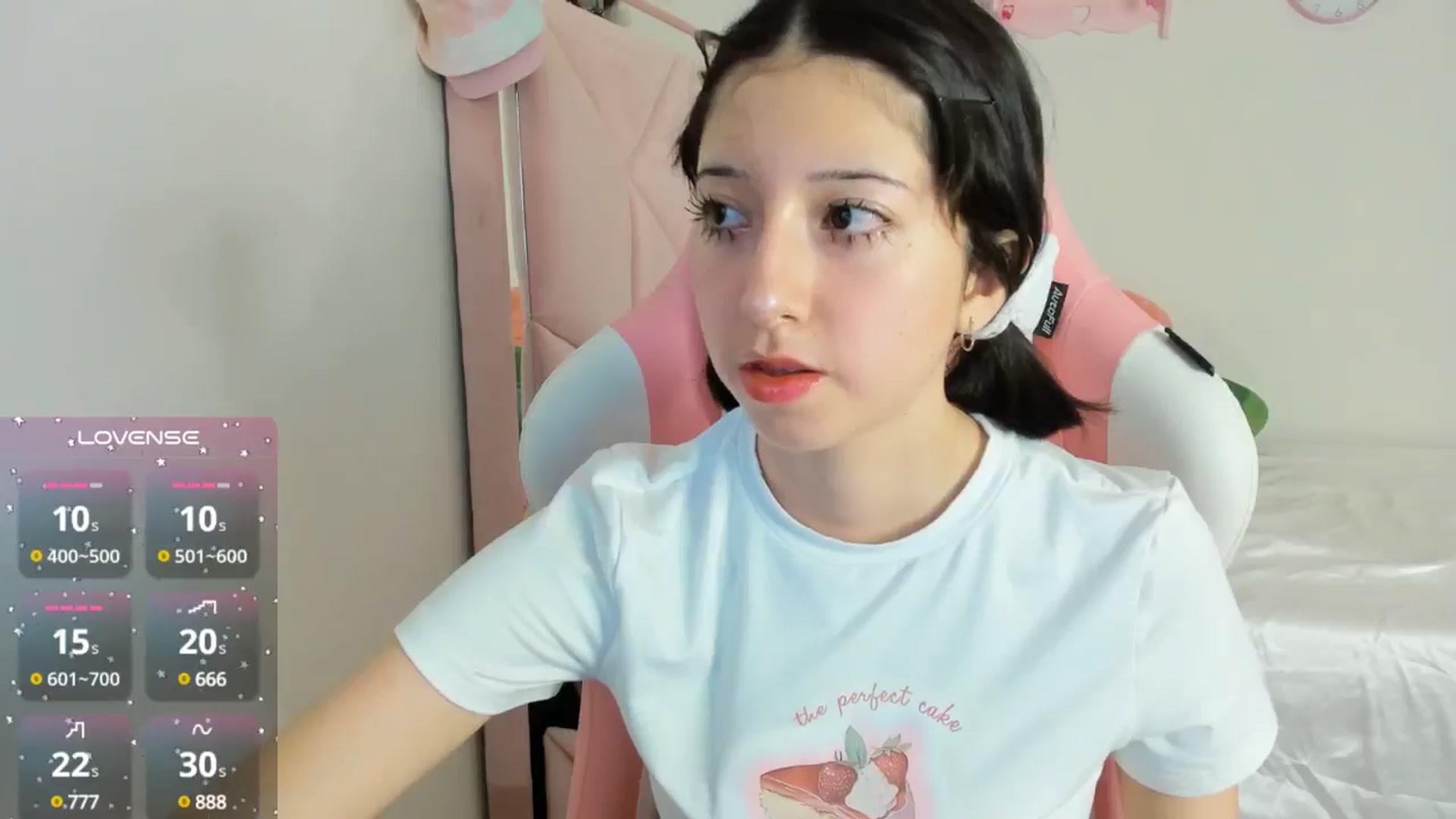Gallery image thumbnail from Cherrycute666's myfreecams stream on, 10/16/2024, 02:22 image 3 of 20