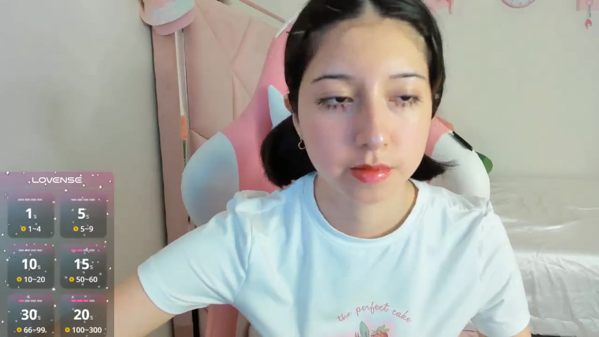 Gallery image thumbnail from Cherrycute666's myfreecams stream on, 10/16/2024, 02:22 image 4 of 20