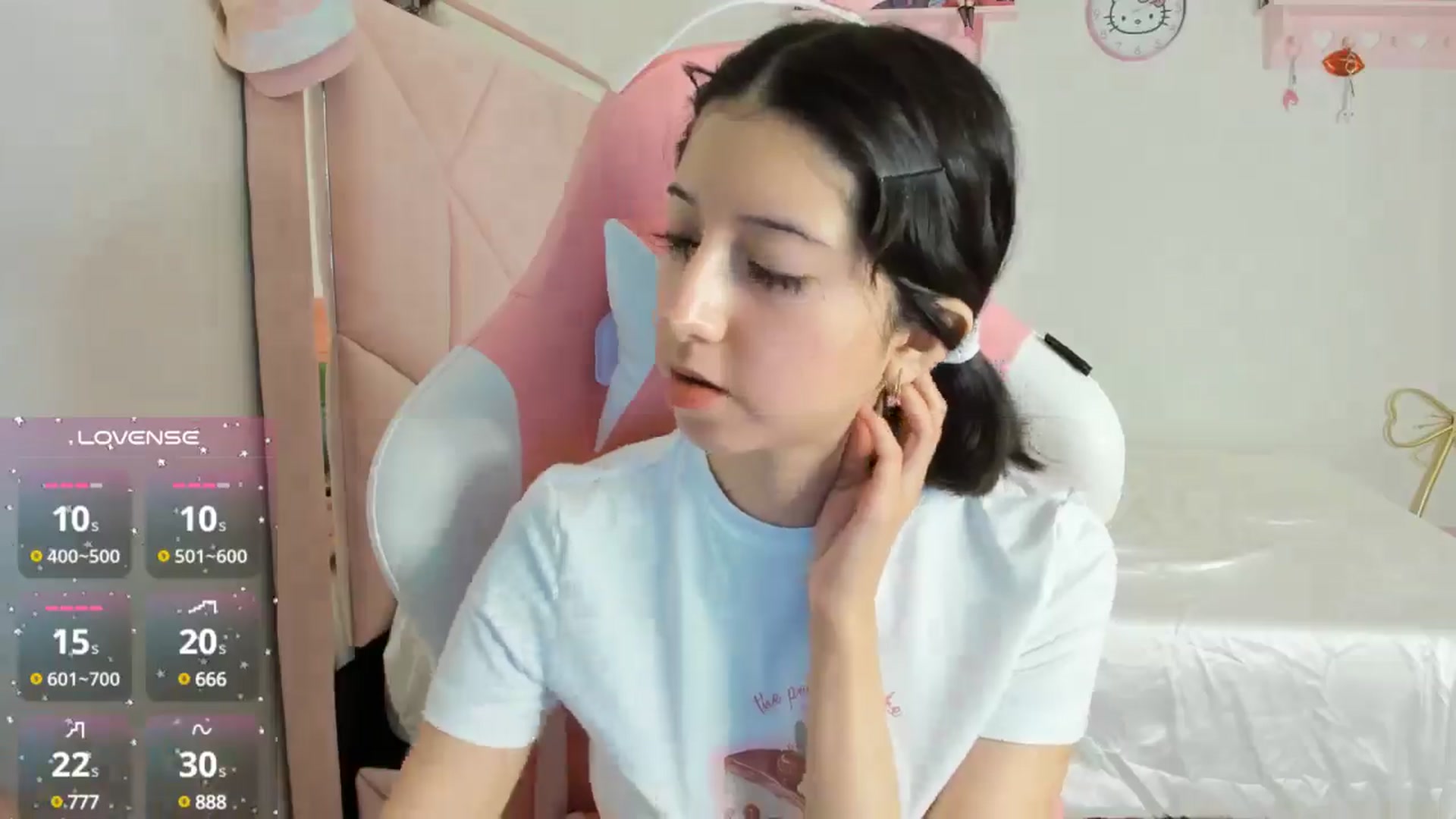 Gallery image thumbnail from Cherrycute666's myfreecams stream on, 10/16/2024, 02:42 image 5 of 20