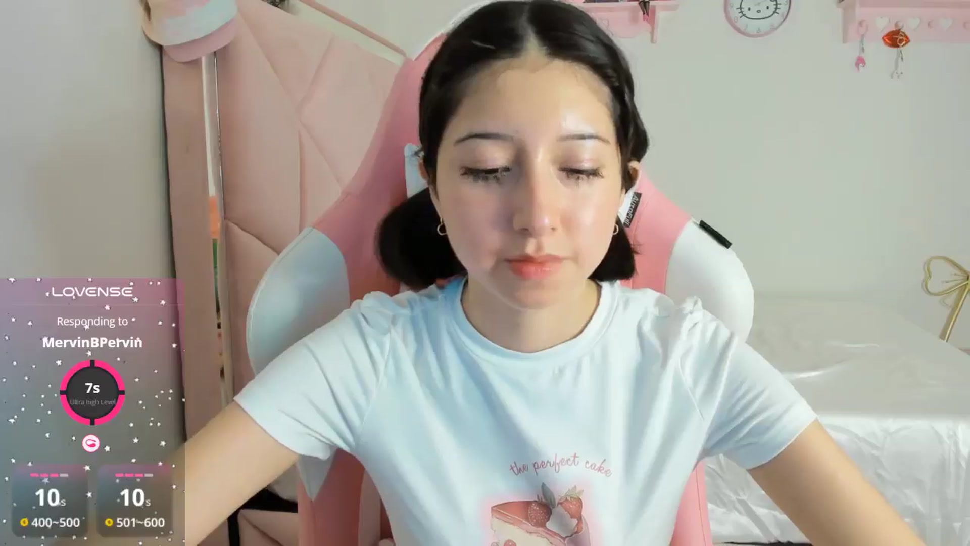 Gallery image thumbnail from Cherrycute666's myfreecams stream on, 10/16/2024, 02:42 image 6 of 20