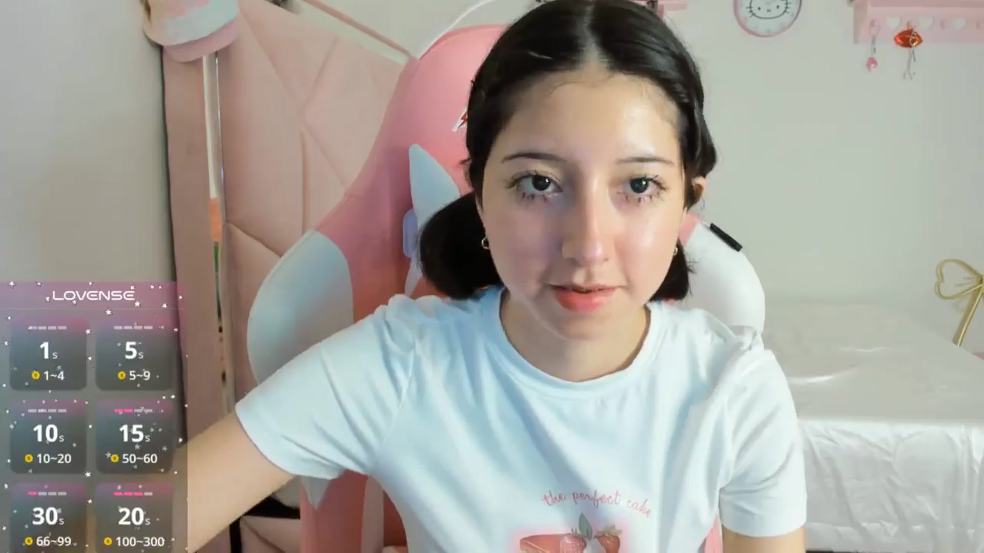 Gallery image thumbnail from Cherrycute666's myfreecams stream on, 10/16/2024, 02:42 image 7 of 20