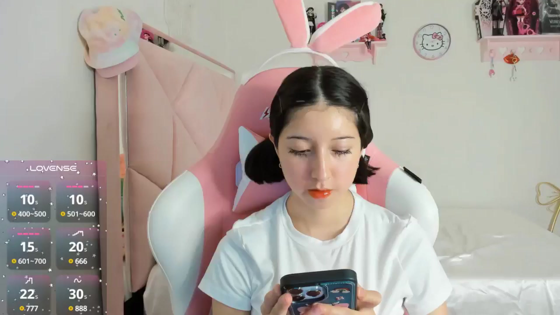Gallery image thumbnail from Cherrycute666's myfreecams stream on, 10/16/2024, 03:57 image 1 of 20