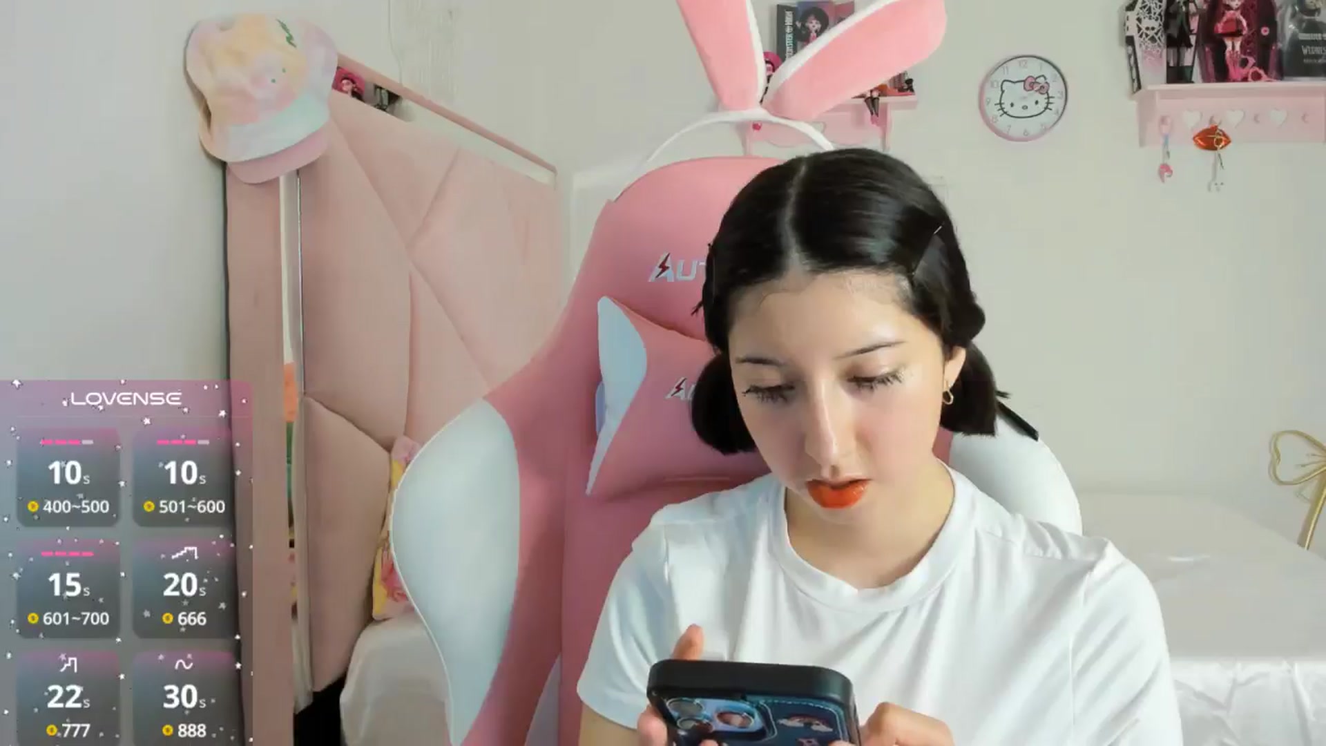 Gallery image thumbnail from Cherrycute666's myfreecams stream on, 10/16/2024, 03:57 image 8 of 20