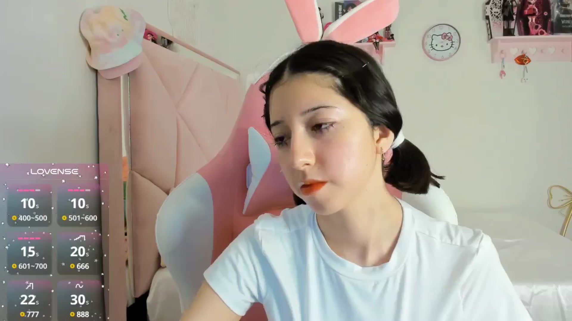 Gallery image thumbnail from Cherrycute666's myfreecams stream on, 10/16/2024, 03:57 image 4 of 20
