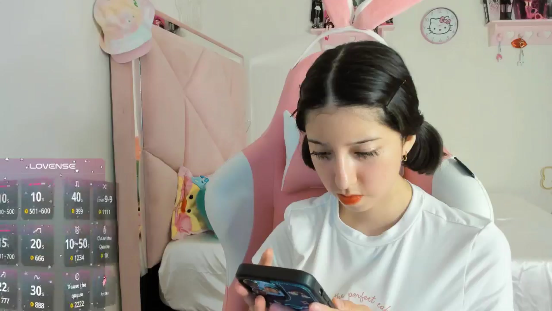 Gallery image thumbnail from Cherrycute666's myfreecams stream on, 10/16/2024, 03:57 image 19 of 20