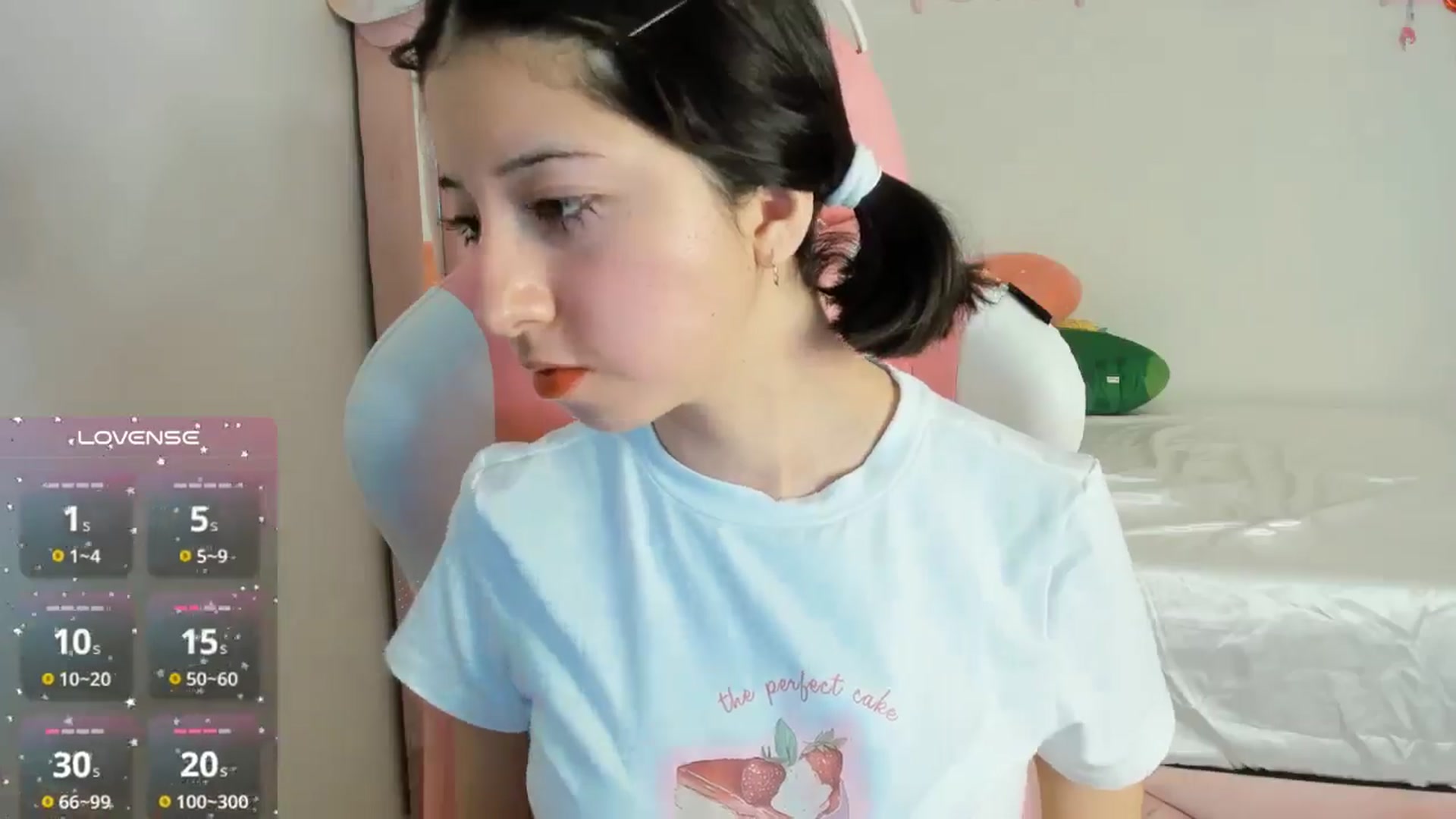 Gallery image thumbnail from Cherrycute666's myfreecams stream on, 10/16/2024, 06:04 image 5 of 20