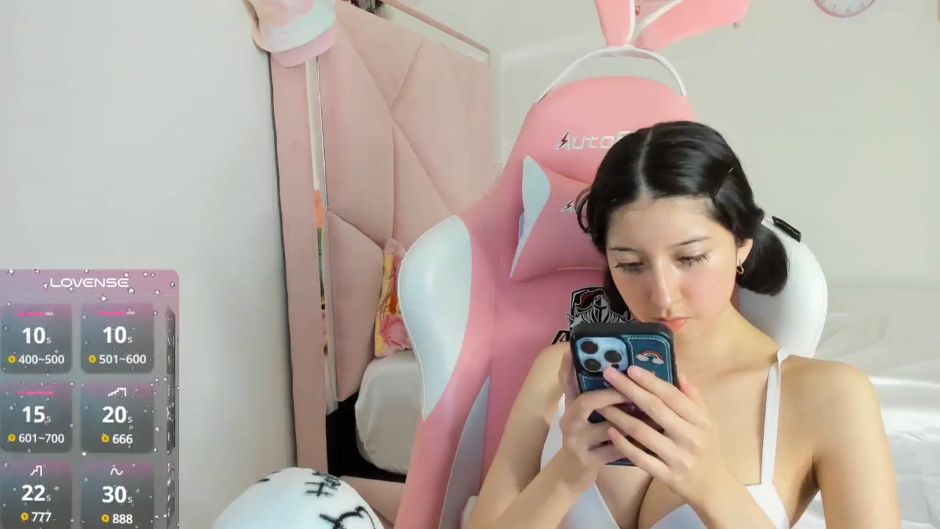 Gallery image thumbnail from Cherrycute666's myfreecams stream on, 10/16/2024, 07:49 image 8 of 20