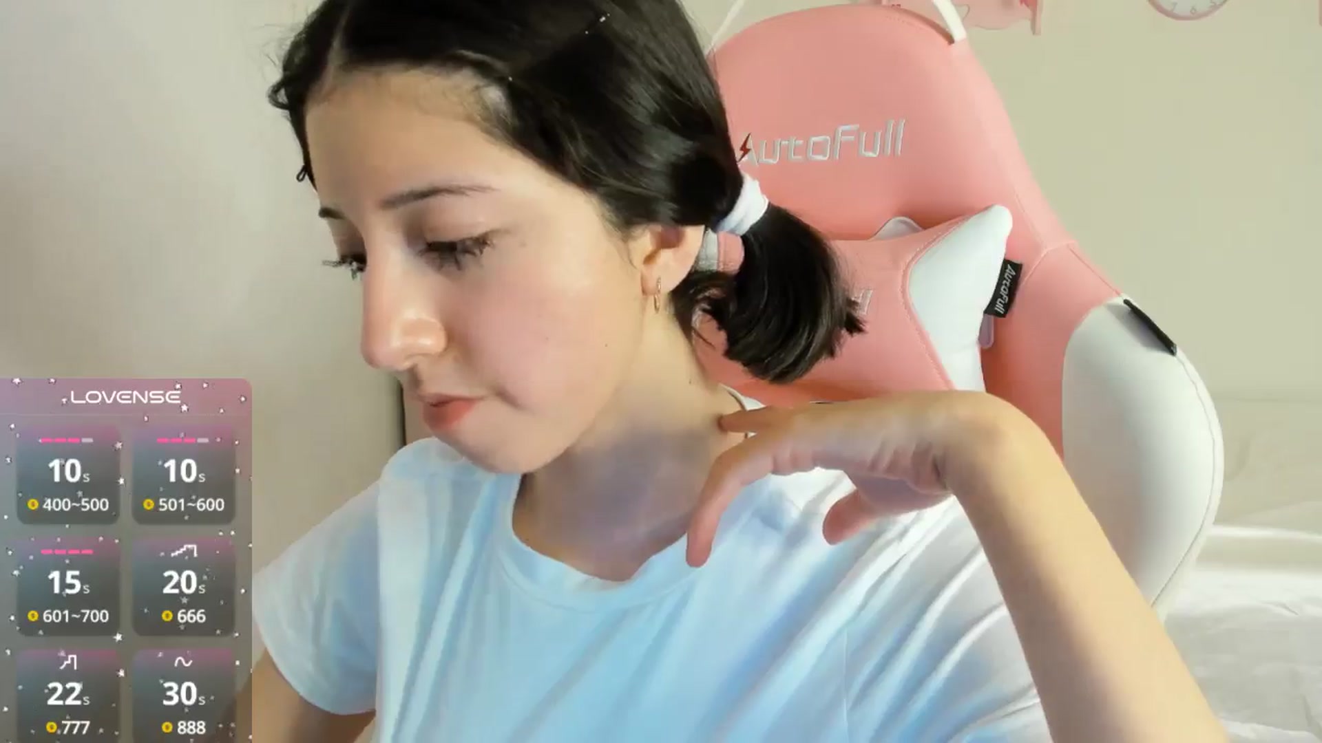 Gallery image thumbnail from Cherrycute666's myfreecams stream on, 10/16/2024, 07:49 image 10 of 20