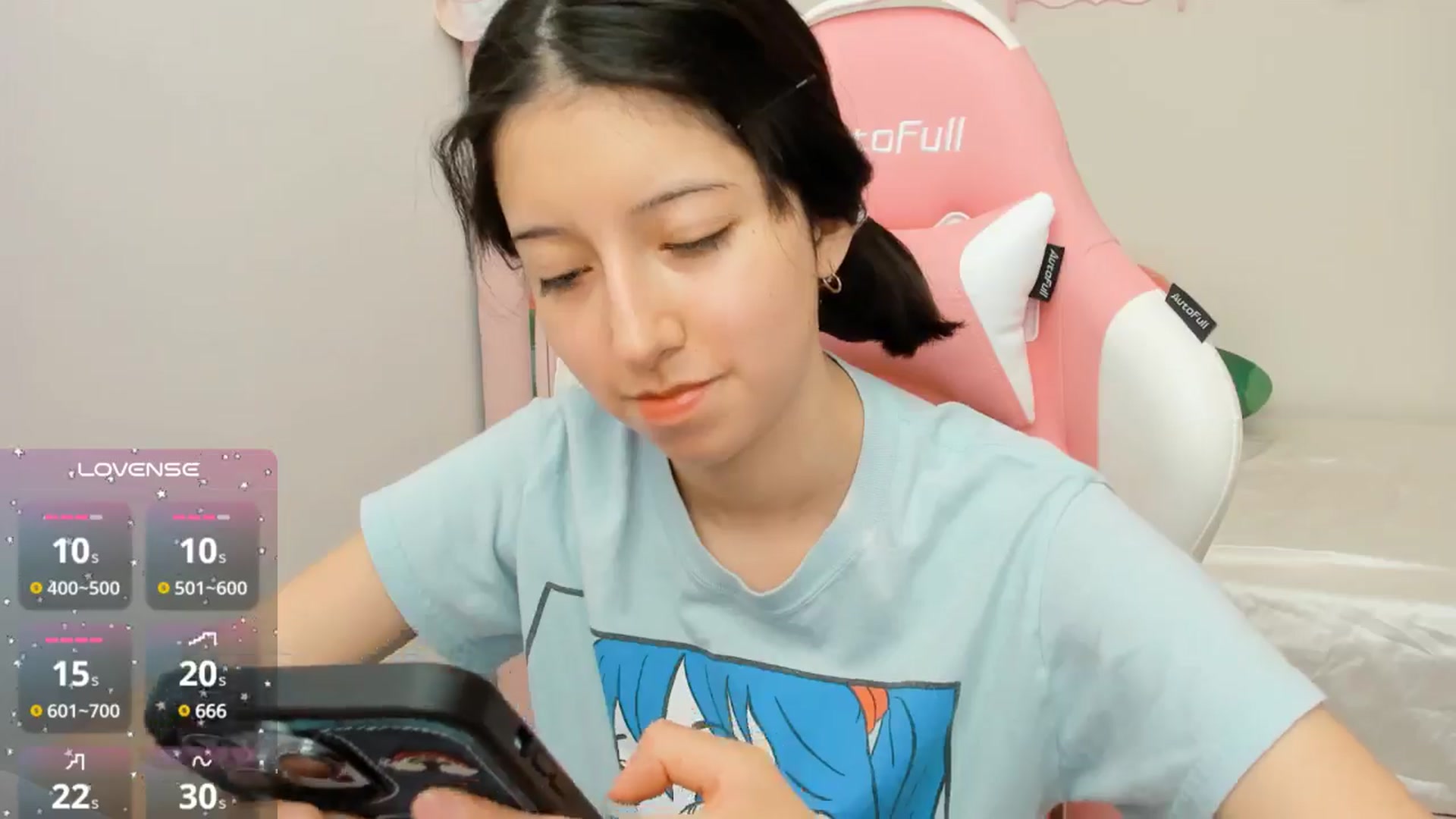 Gallery image thumbnail from Cherrycute666's myfreecams stream on, 10/17/2024, 20:19 image 20 of 20