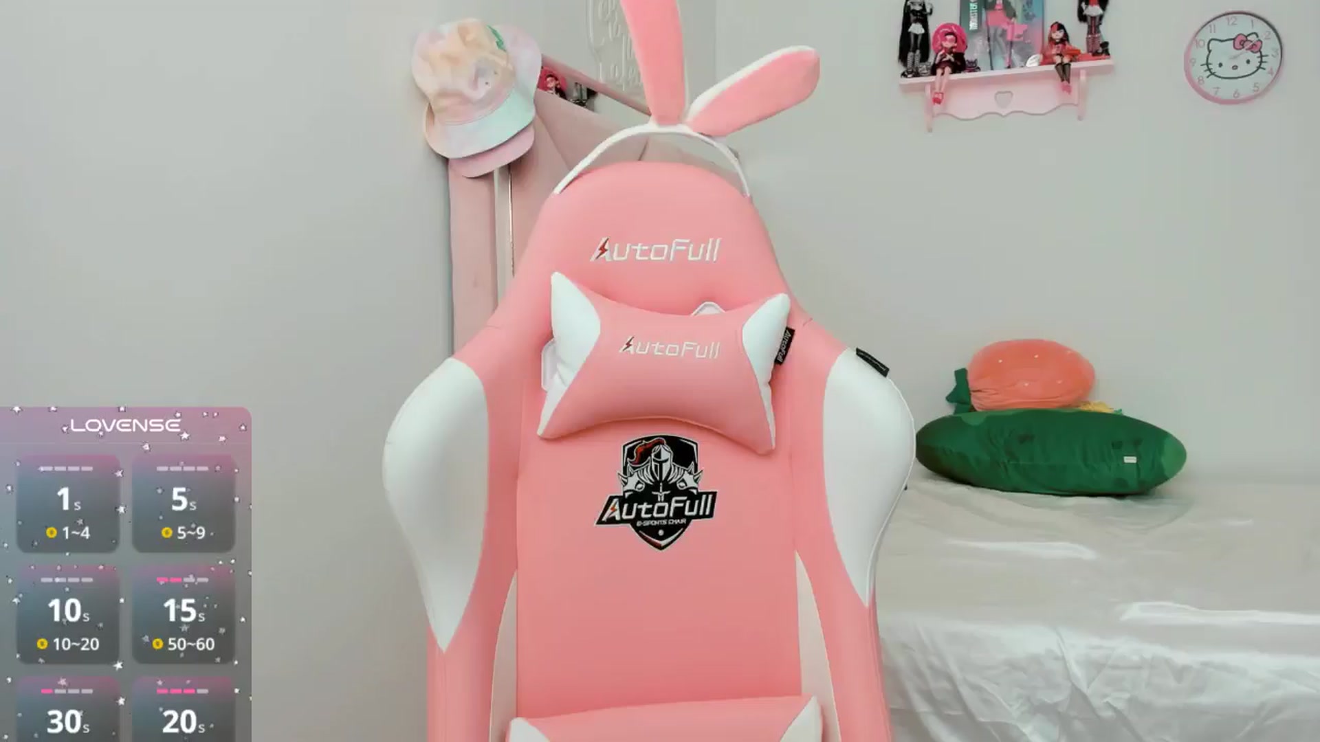 Gallery image thumbnail from Cherrycute666's myfreecams stream on, 10/17/2024, 20:19 image 5 of 20