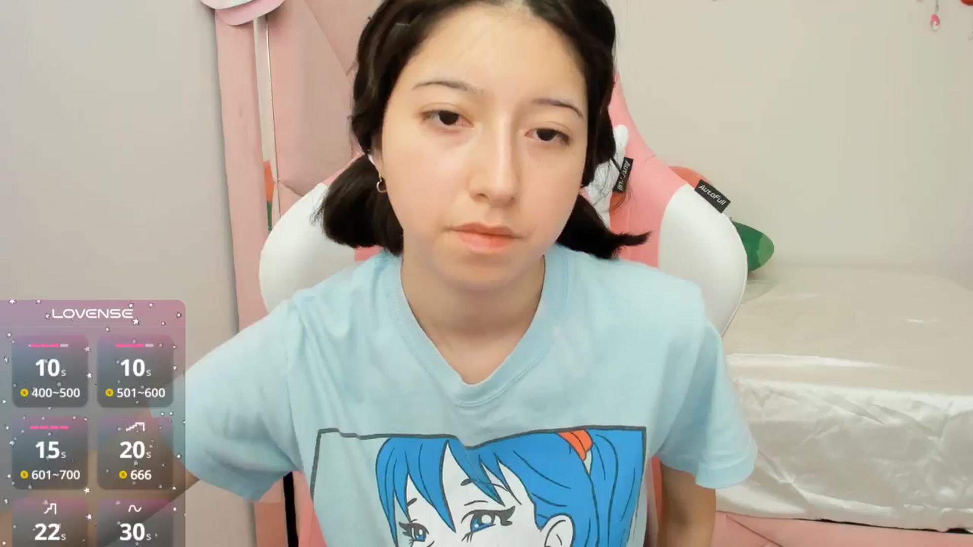Gallery image thumbnail from Cherrycute666's myfreecams stream on, 10/17/2024, 22:25 image 3 of 20