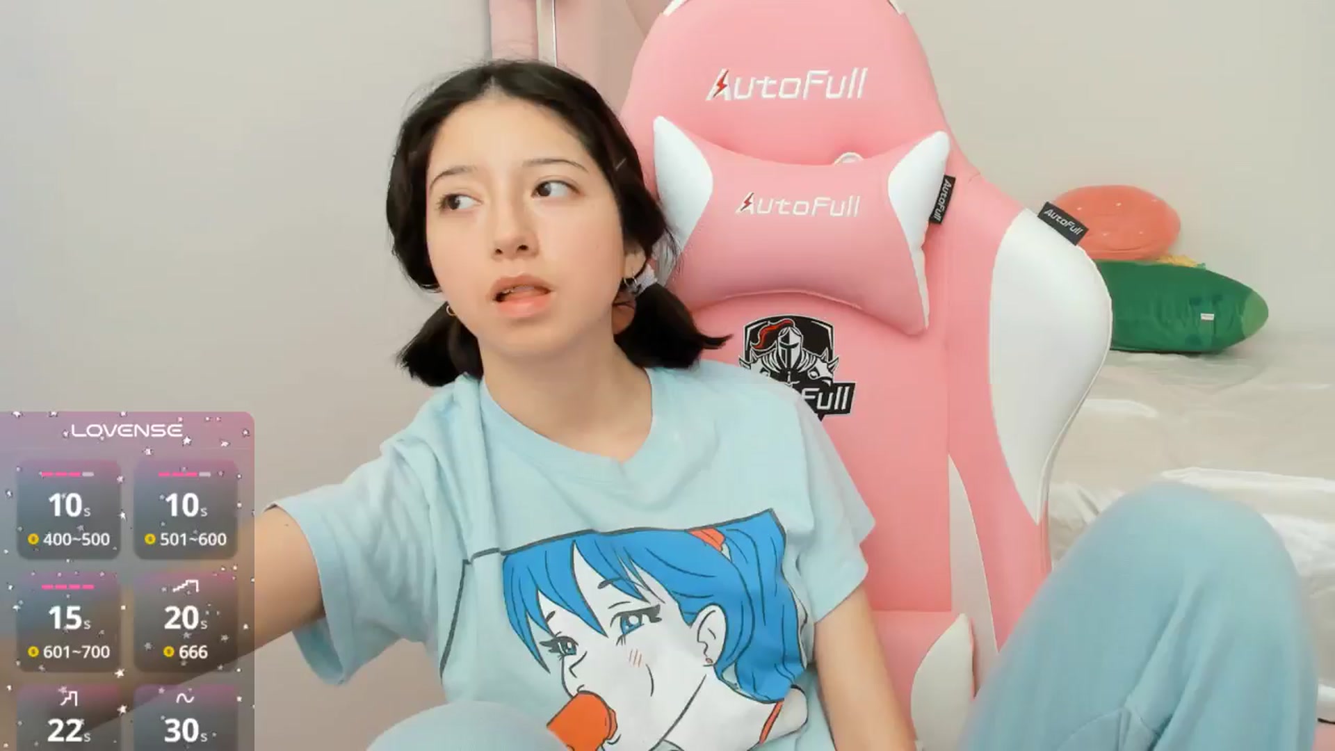 Gallery image thumbnail from Cherrycute666's myfreecams stream on, 10/17/2024, 22:25 image 11 of 20