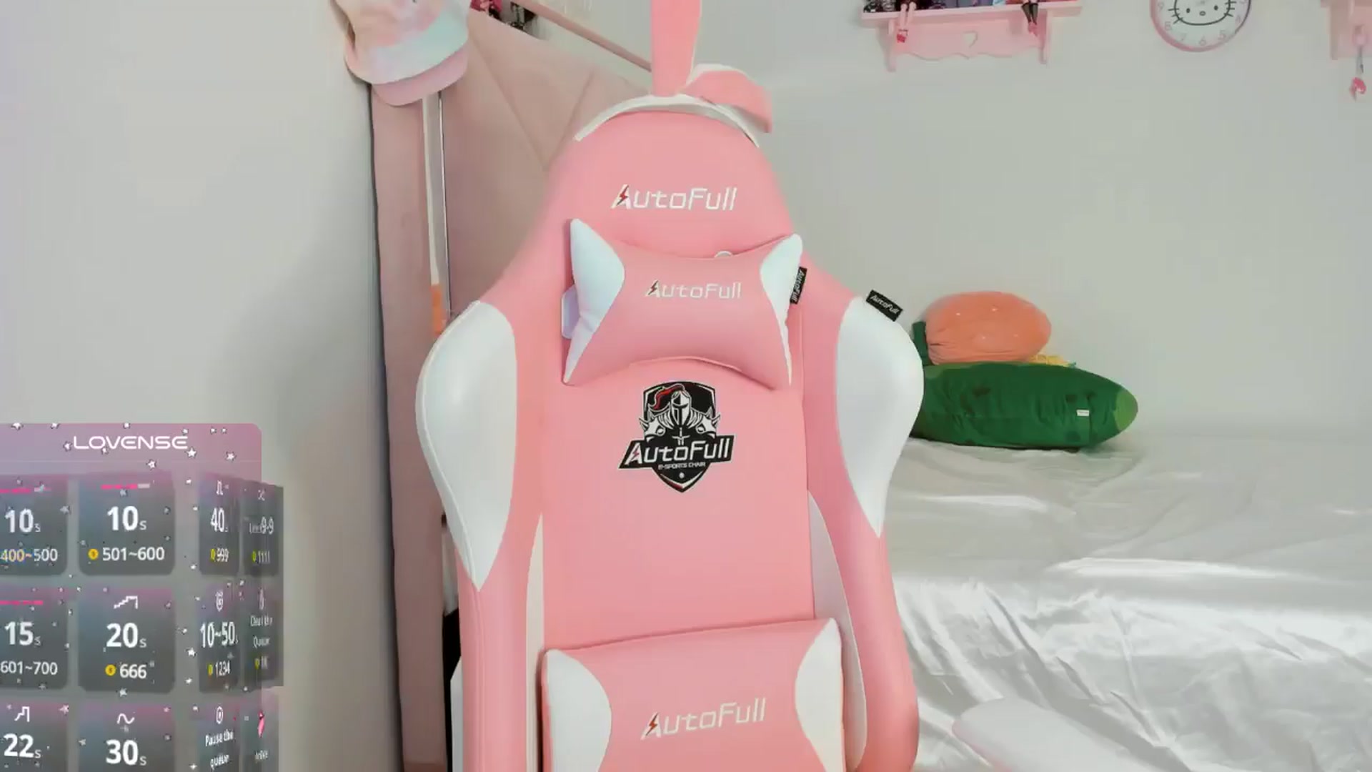 Gallery image thumbnail from Cherrycute666's myfreecams stream on, 10/18/2024, 24:01 image 15 of 20