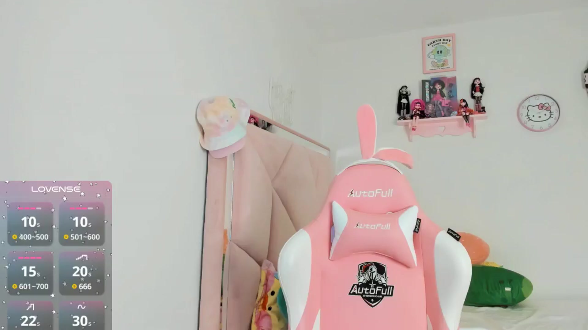 Gallery image thumbnail from Cherrycute666's myfreecams stream on, 10/18/2024, 24:17 image 14 of 20