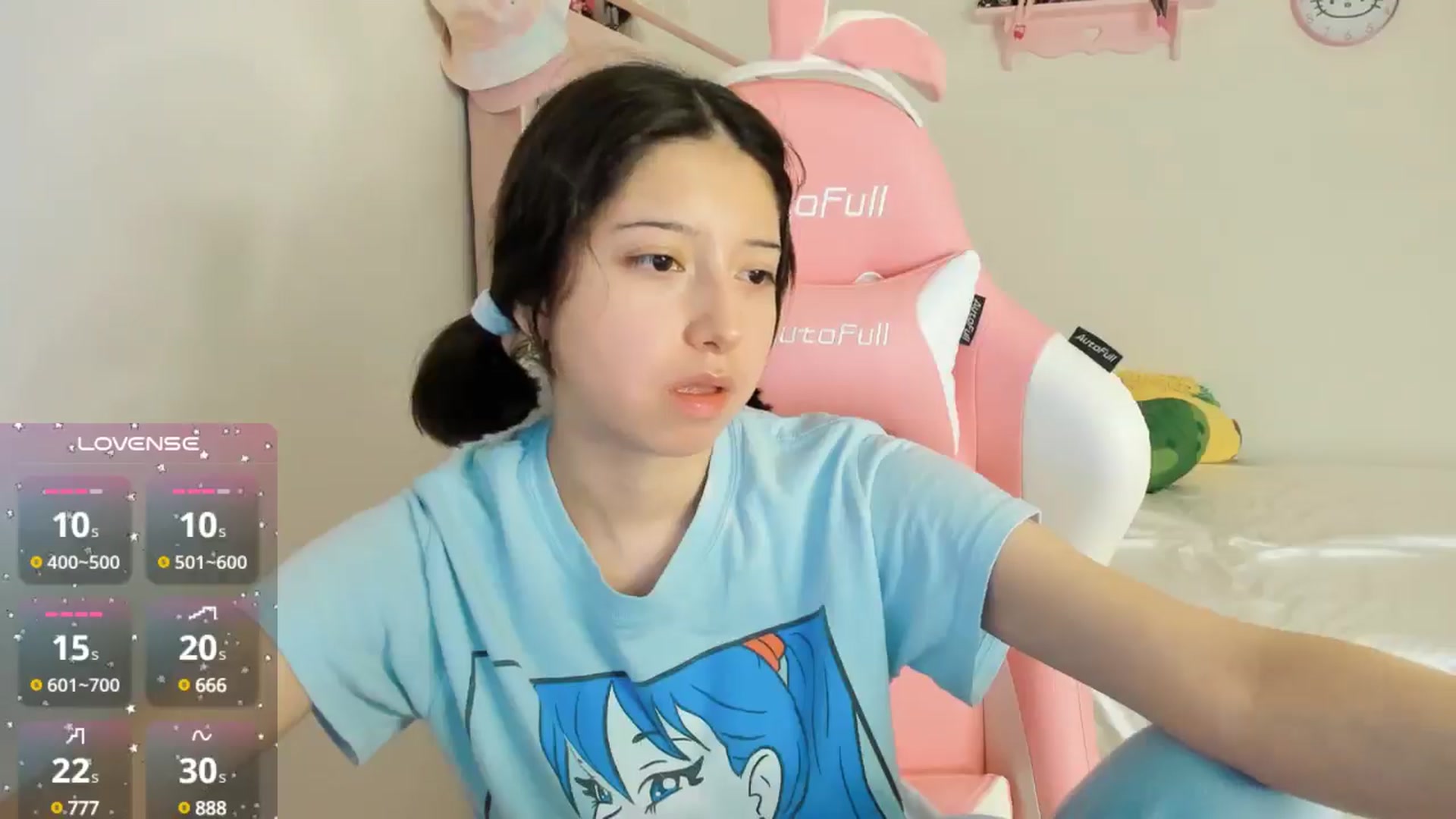 Gallery image thumbnail from Cherrycute666's myfreecams stream on, 10/18/2024, 04:43 image 7 of 20