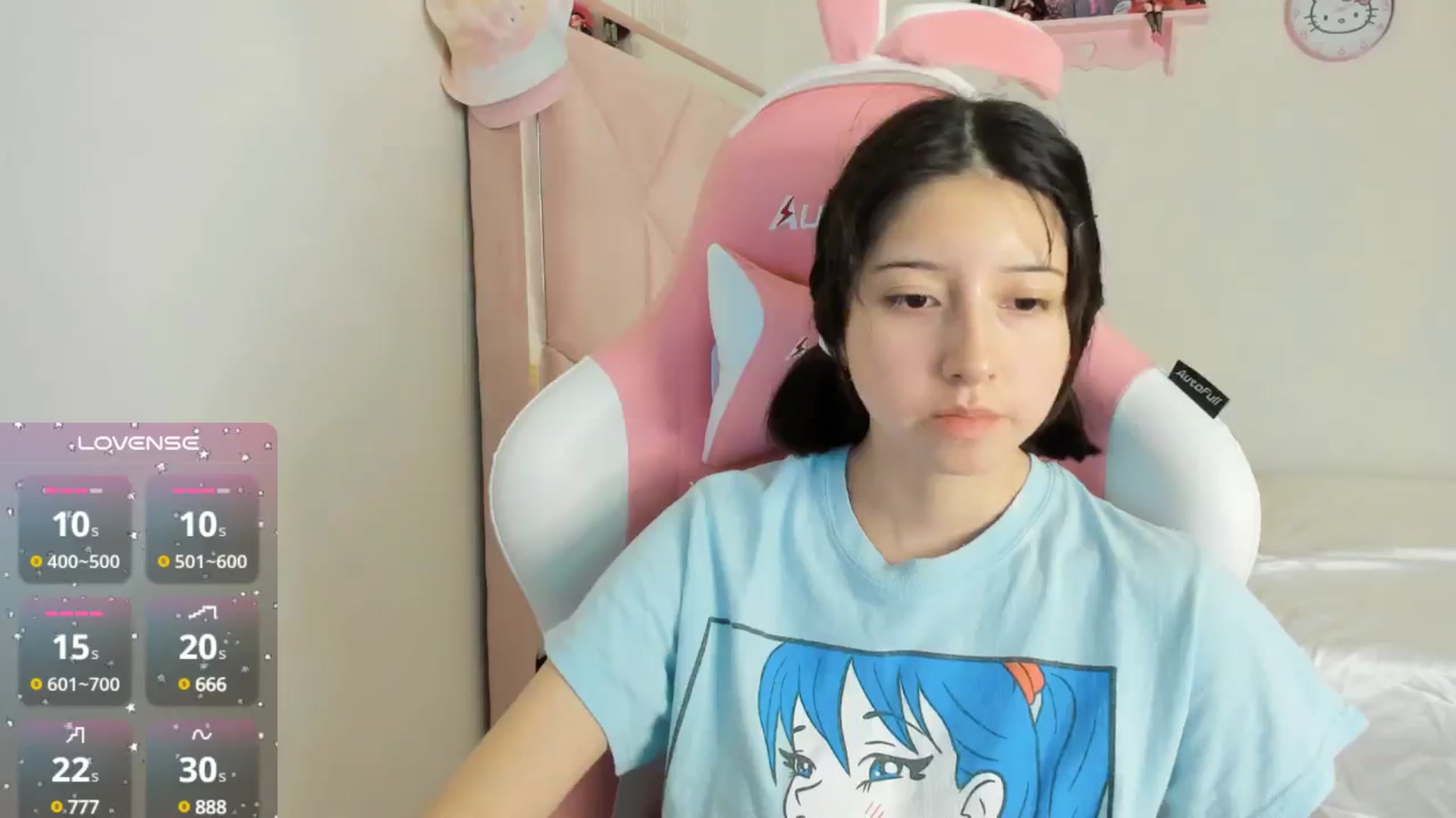 Gallery image thumbnail from Cherrycute666's myfreecams stream on, 10/18/2024, 04:43 image 15 of 20