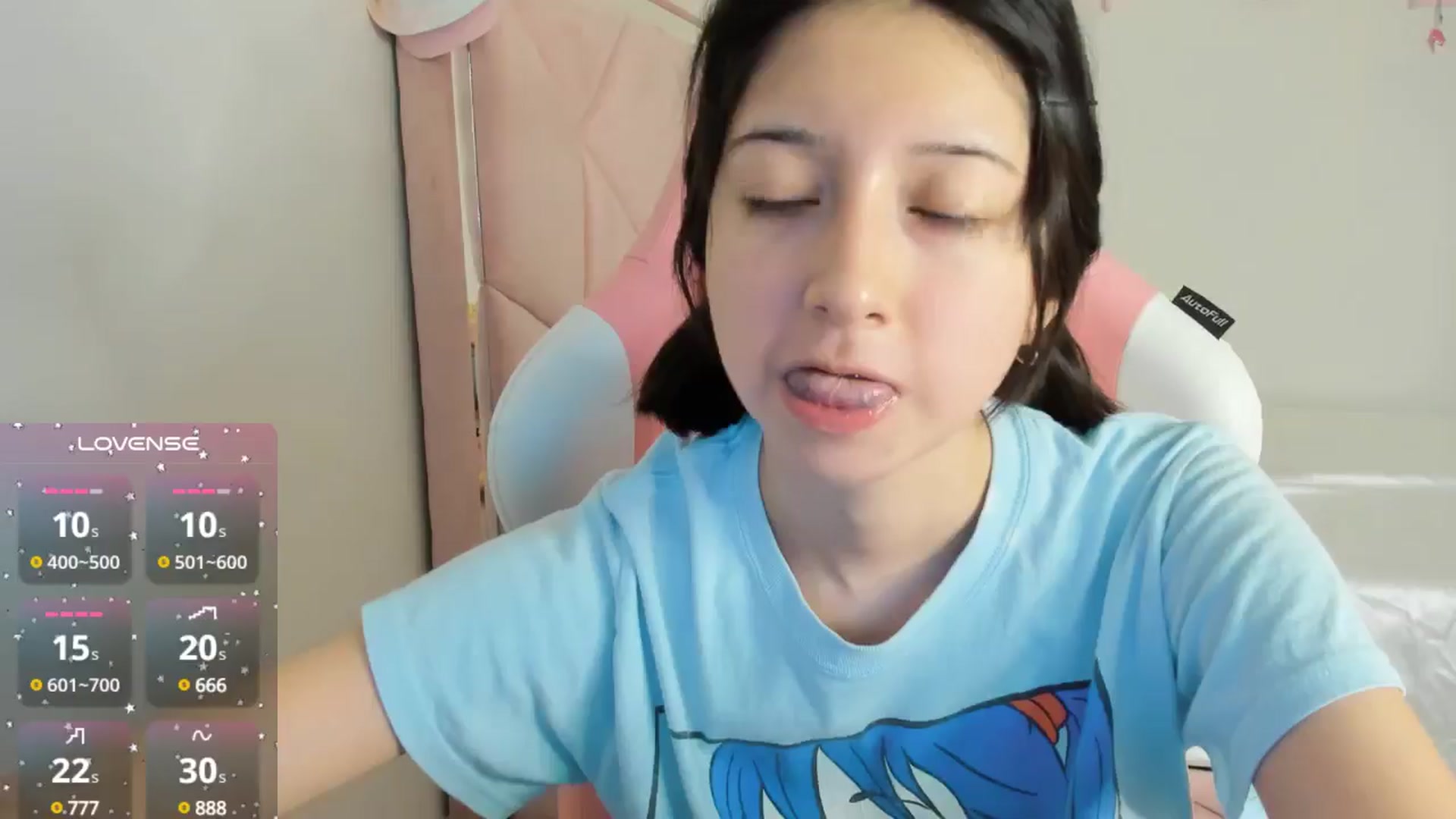 Gallery image thumbnail from Cherrycute666's myfreecams stream on, 10/18/2024, 04:56 image 6 of 20