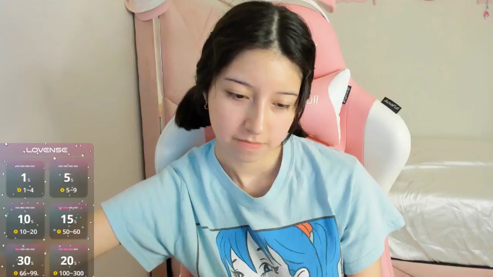 Gallery image thumbnail from Cherrycute666's myfreecams stream on, 10/18/2024, 04:56 image 2 of 20