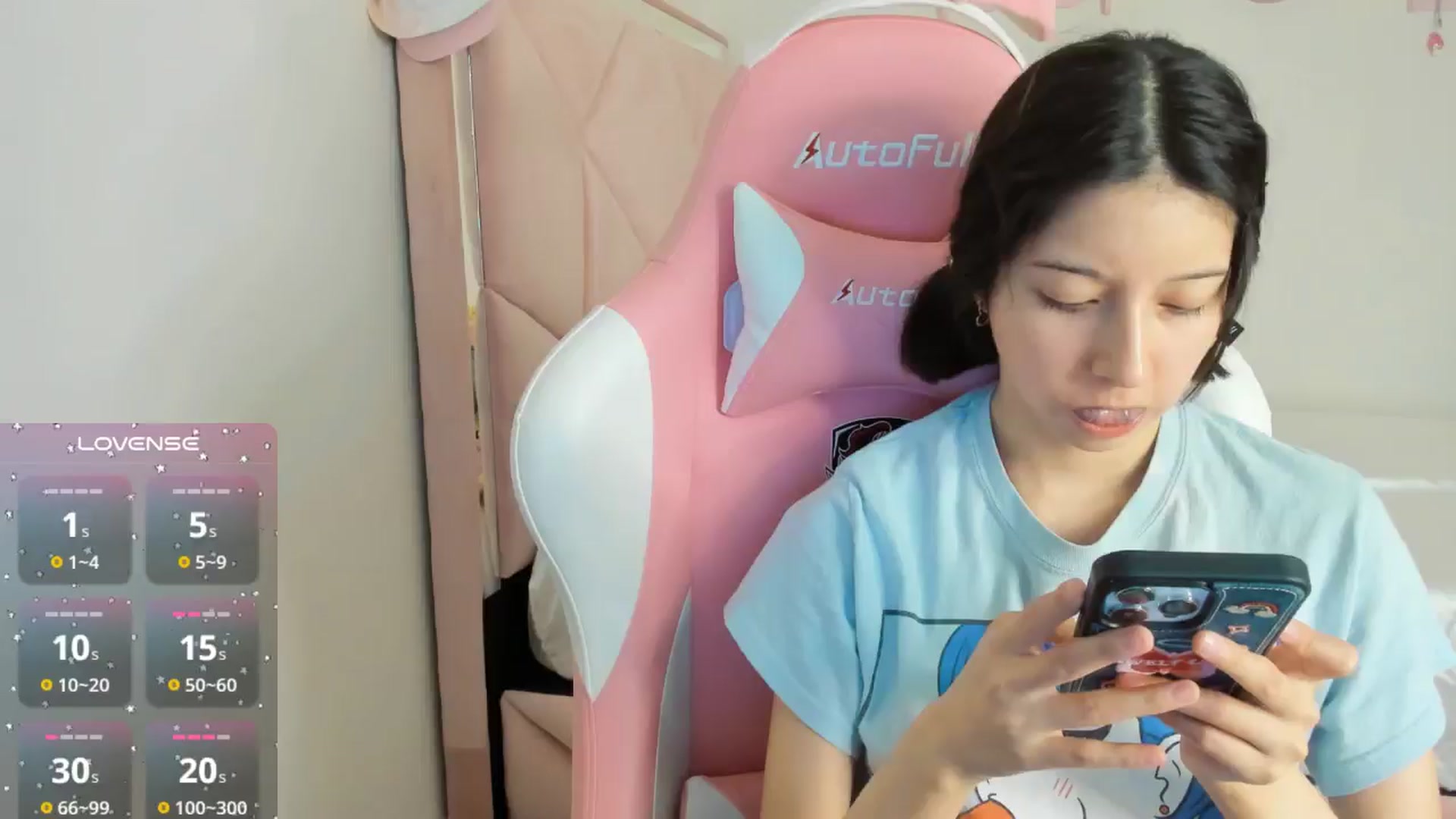 Gallery image thumbnail from Cherrycute666's myfreecams stream on, 10/18/2024, 04:56 image 11 of 20