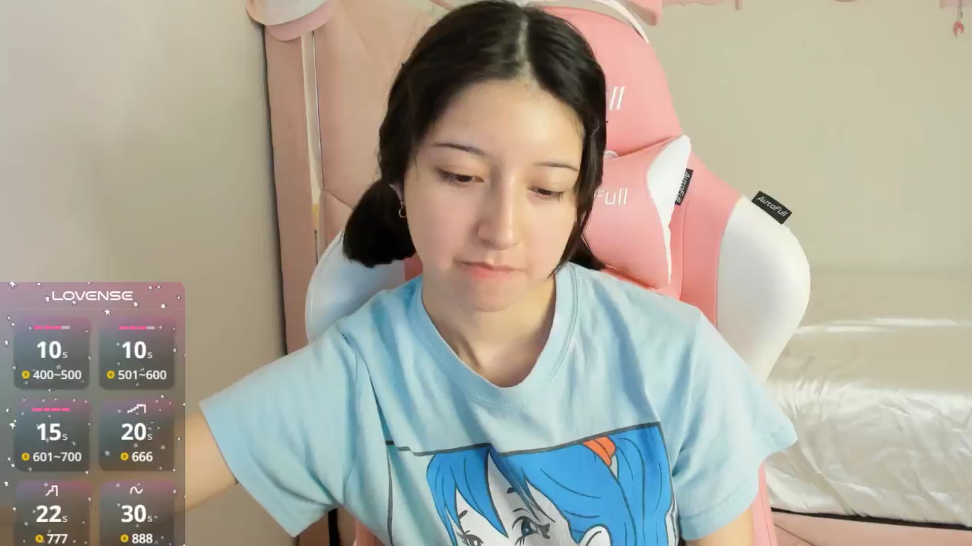 Gallery image thumbnail from Cherrycute666's myfreecams stream on, 10/18/2024, 04:56 image 4 of 20