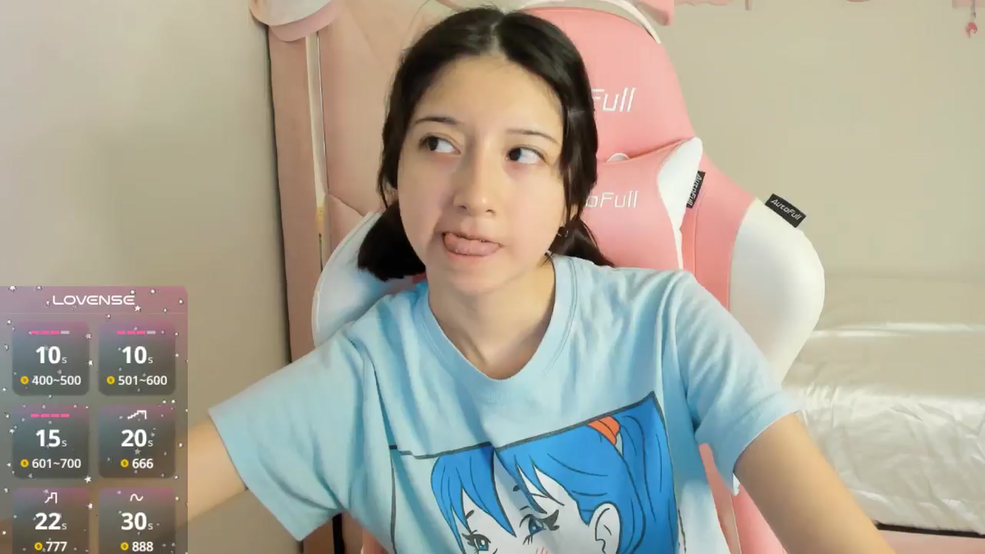 Gallery image thumbnail from Cherrycute666's myfreecams stream on, 10/18/2024, 04:56 image 5 of 20