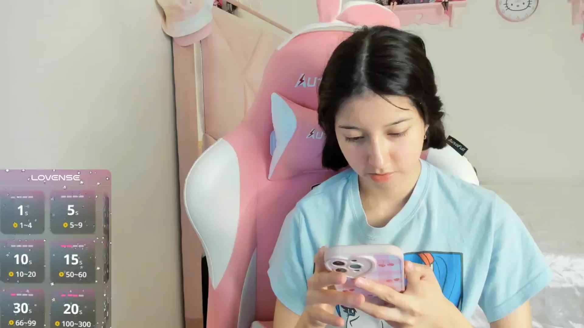 Gallery image thumbnail from Cherrycute666's myfreecams stream on, 10/18/2024, 06:43 image 12 of 20