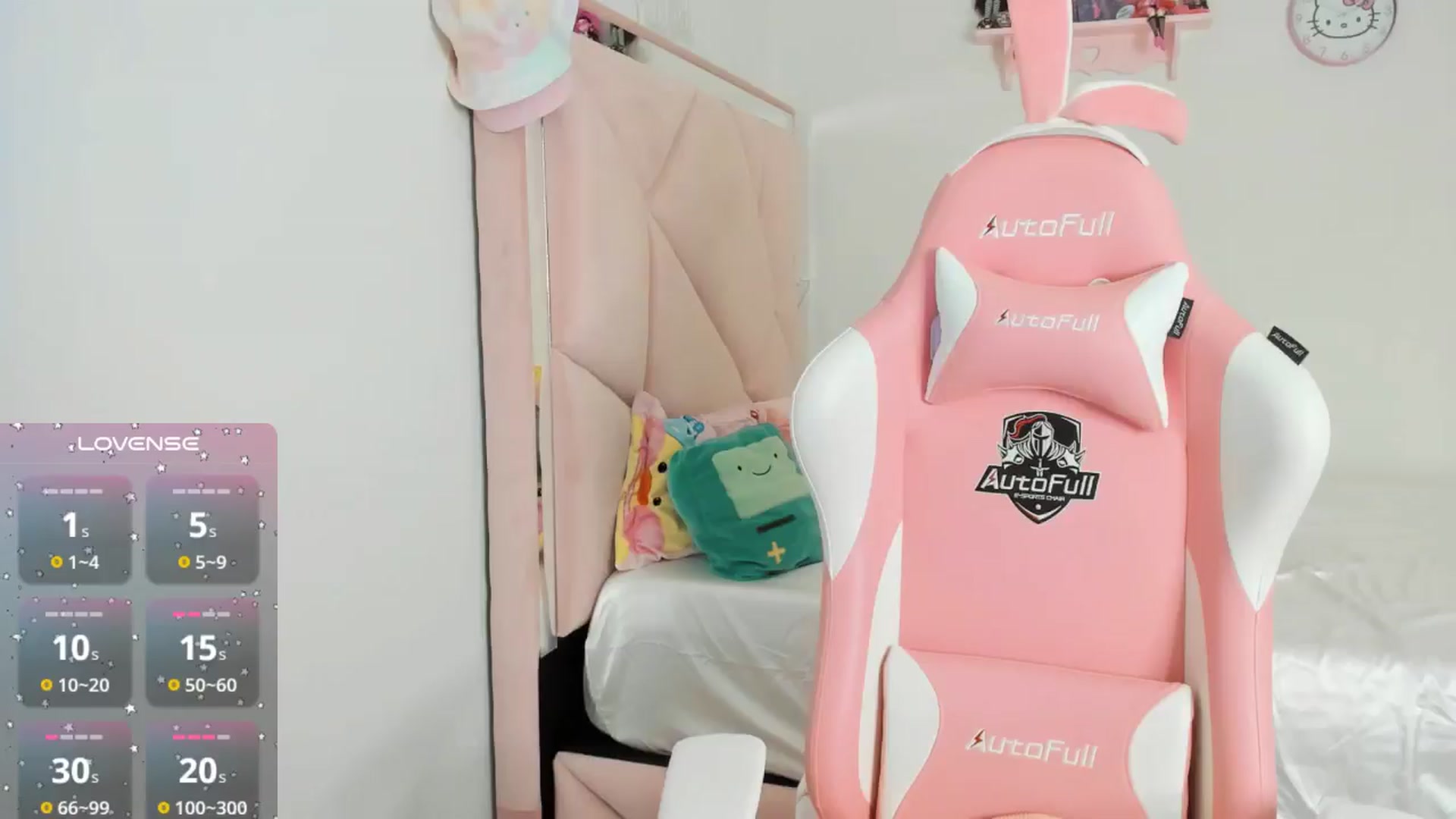 Gallery image thumbnail from Cherrycute666's myfreecams stream on, 10/18/2024, 08:24 image 4 of 20