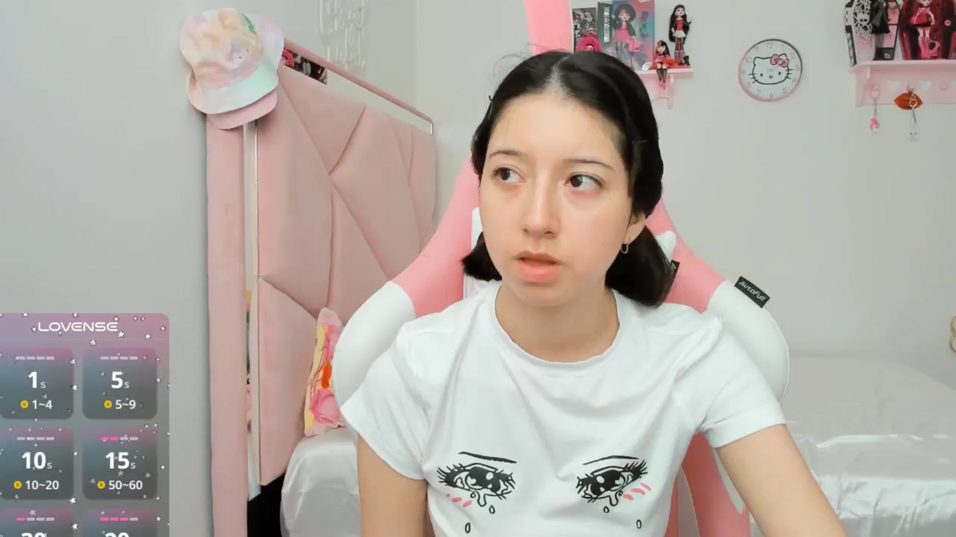 Gallery image thumbnail from Cherrycute666's myfreecams stream on, 10/18/2024, 20:35 image 9 of 20