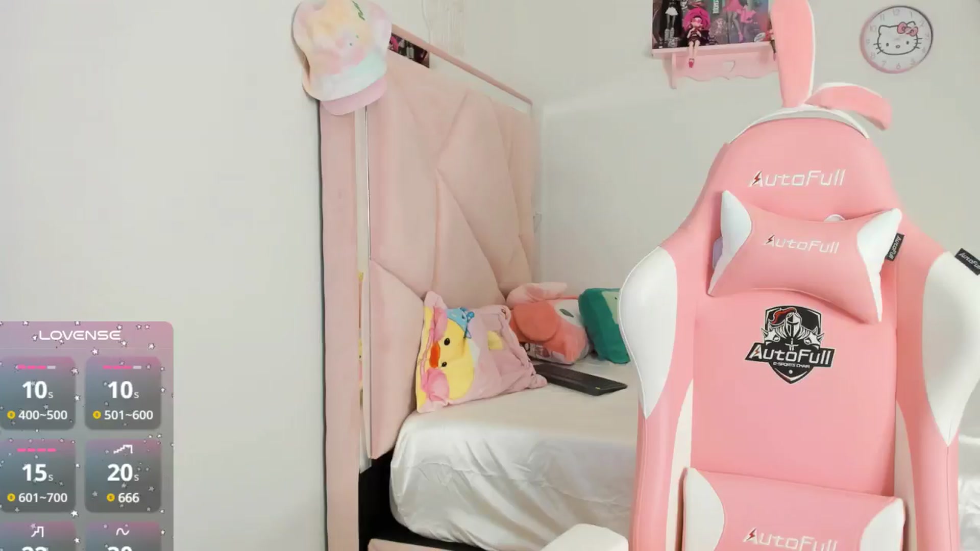 Gallery image thumbnail from Cherrycute666's myfreecams stream on, 10/19/2024, 03:10 image 3 of 20