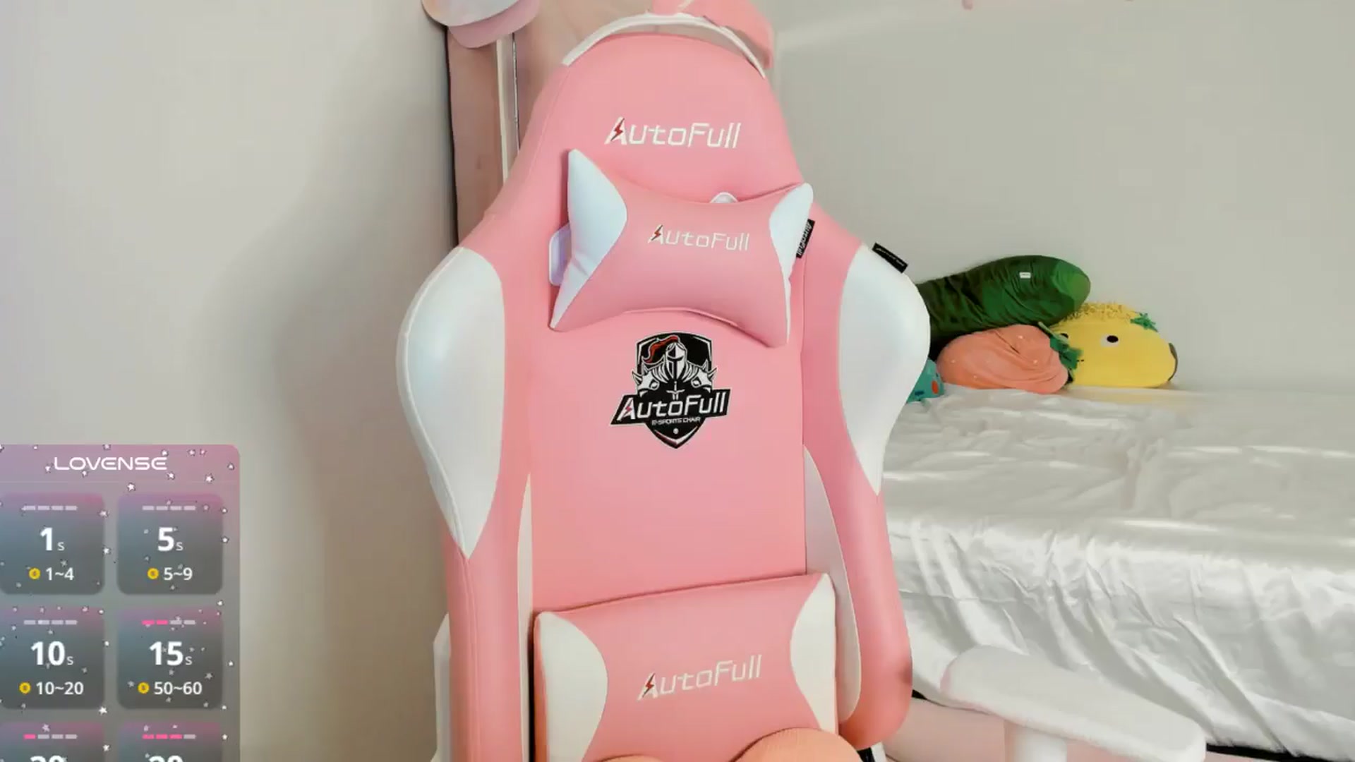 Gallery image thumbnail from Cherrycute666's myfreecams stream on, 10/19/2024, 07:32 image 3 of 20
