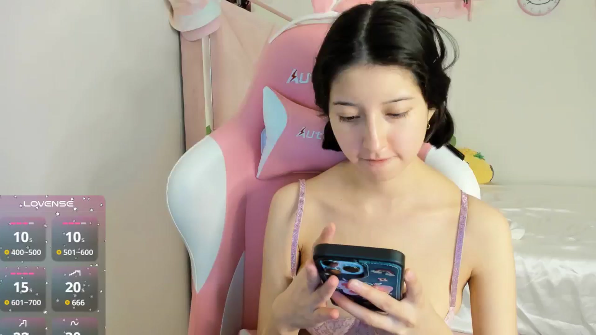Gallery image thumbnail from Cherrycute666's myfreecams stream on, 10/19/2024, 07:32 image 11 of 20