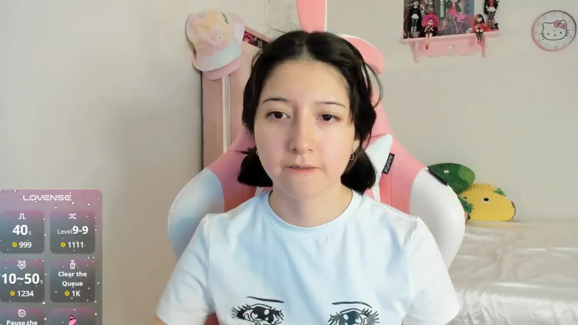 Gallery image thumbnail from Cherrycute666's myfreecams stream on, 10/19/2024, 07:32 image 1 of 20