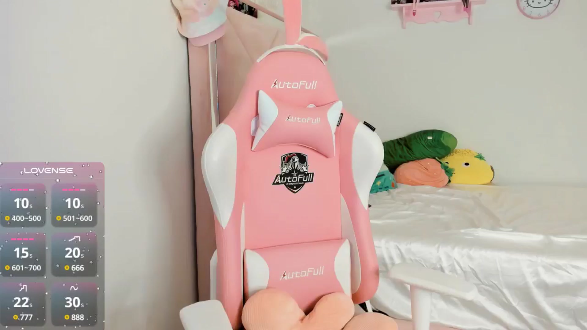 Gallery image thumbnail from Cherrycute666's myfreecams stream on, 10/19/2024, 09:36 image 9 of 20