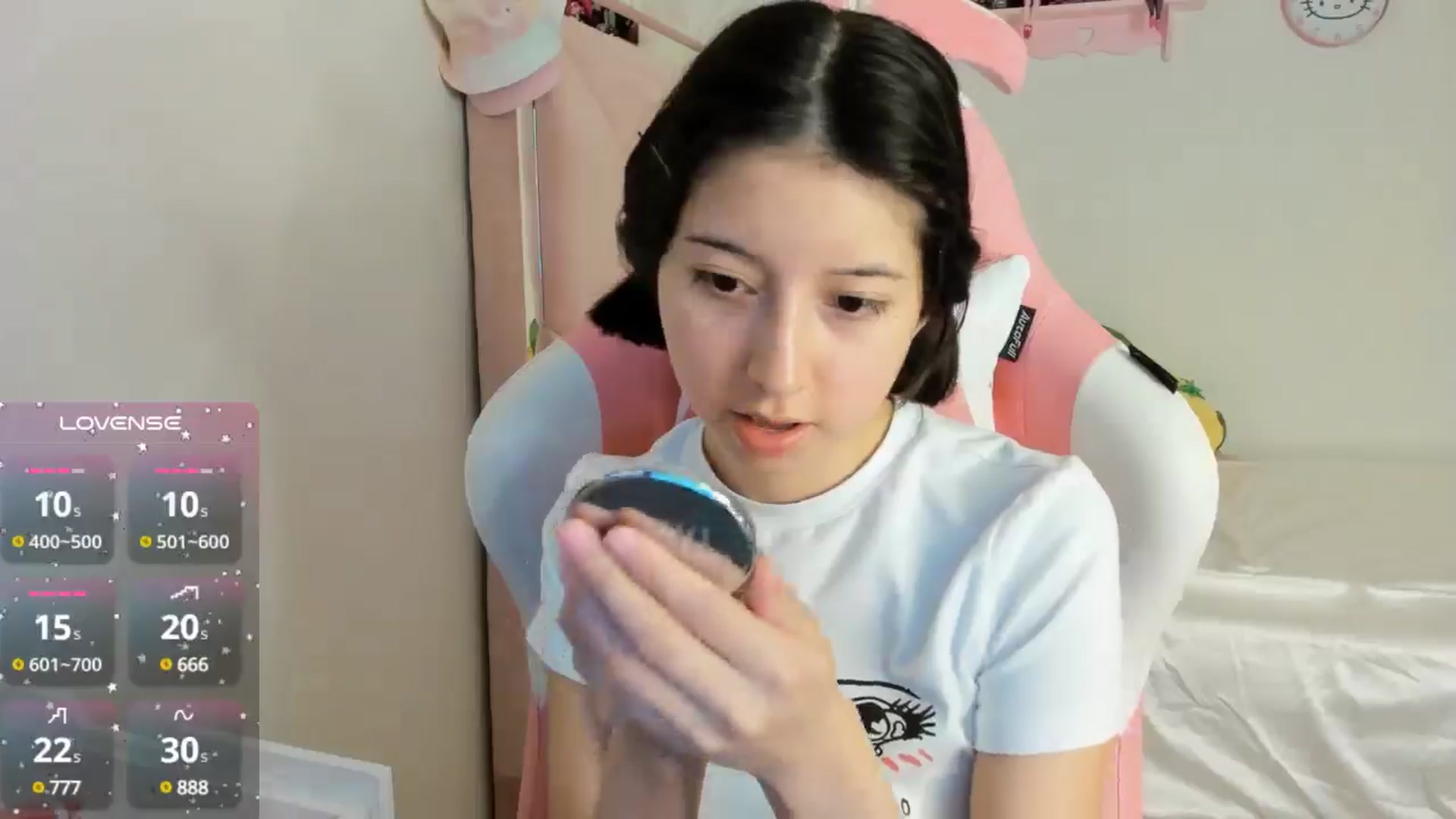 Gallery image thumbnail from Cherrycute666's myfreecams stream on, 10/19/2024, 09:36 image 11 of 20