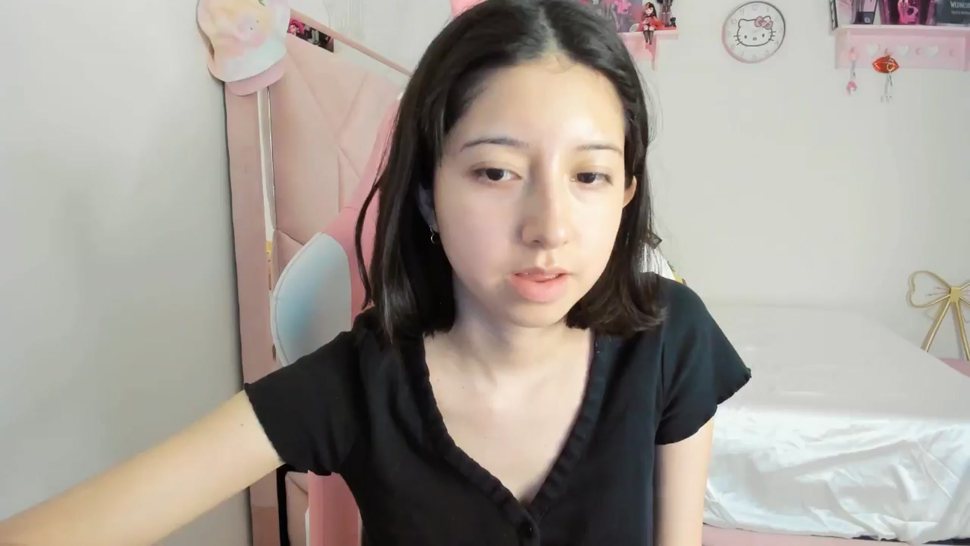 Gallery image thumbnail from Cherrycute666's myfreecams stream on, 10/20/2024, 02:31 image 7 of 20