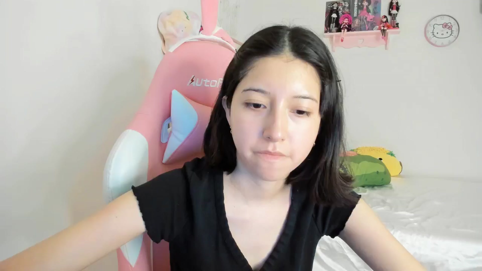 Gallery image thumbnail from Cherrycute666's myfreecams stream on, 10/20/2024, 03:15 image 3 of 20