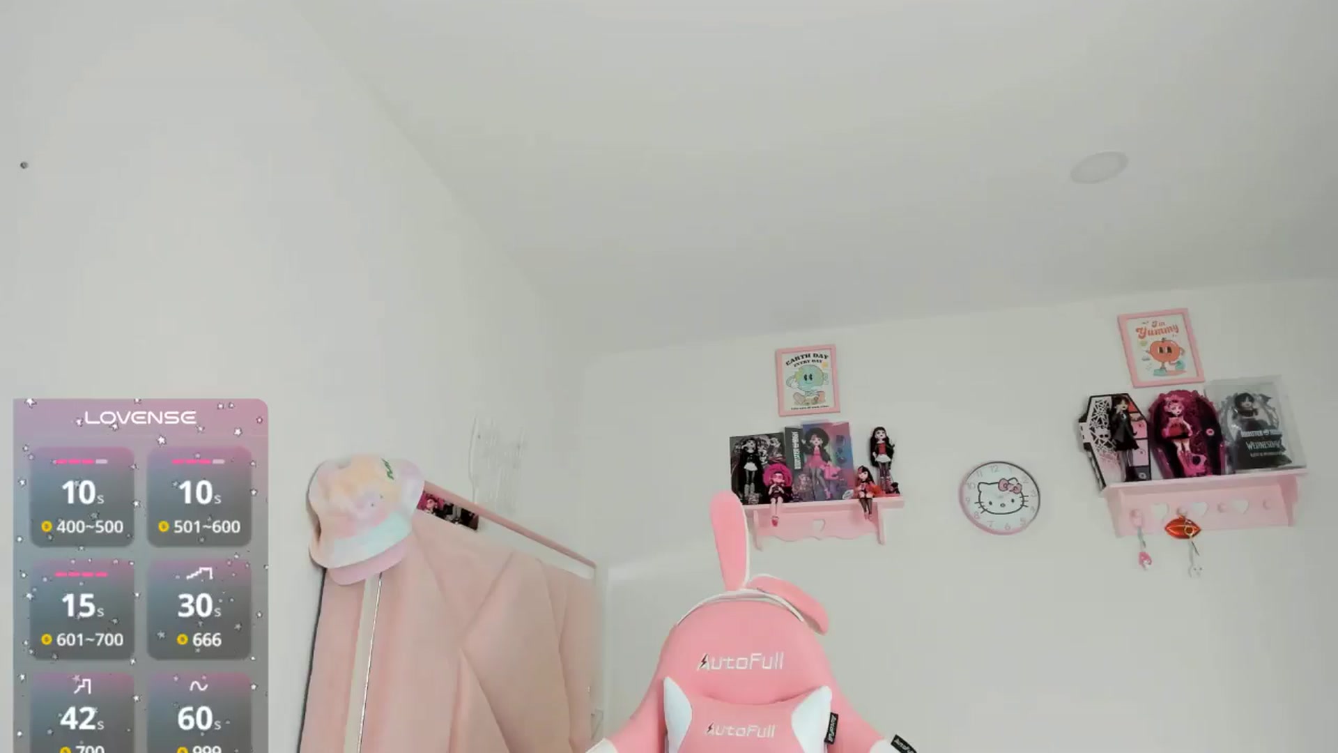 Gallery image thumbnail from Cherrycute666's myfreecams stream on, 10/20/2024, 04:03 image 16 of 20