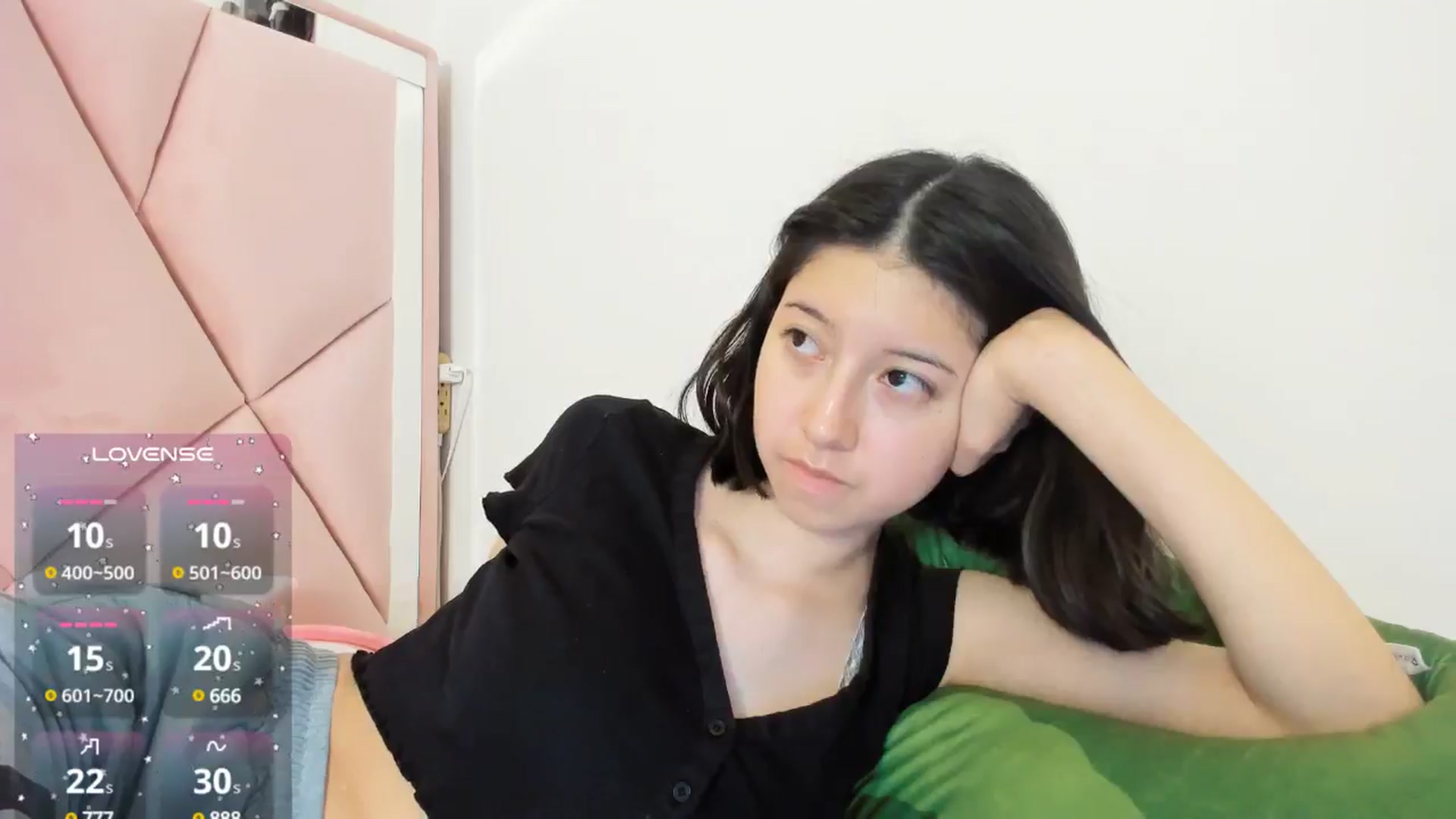 Gallery image thumbnail from Cherrycute666's myfreecams stream on, 10/20/2024, 07:34 image 11 of 20